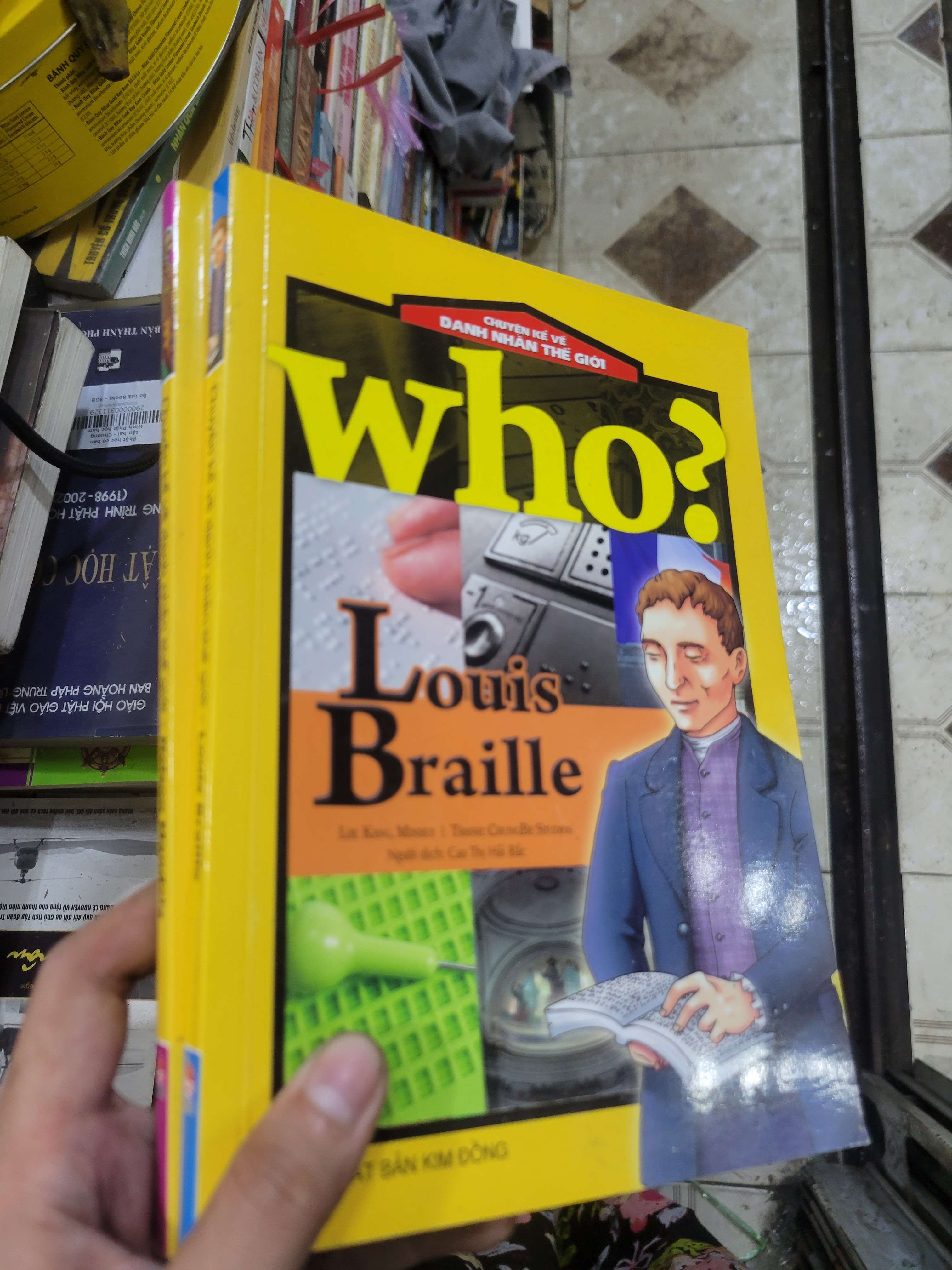 2 cuốn Chuyện kể về danh nhân thế giới (Louis Braille, Nelson Mandele) mới 80% ố, bẩn bìa (Sách Danh nhân) BGB