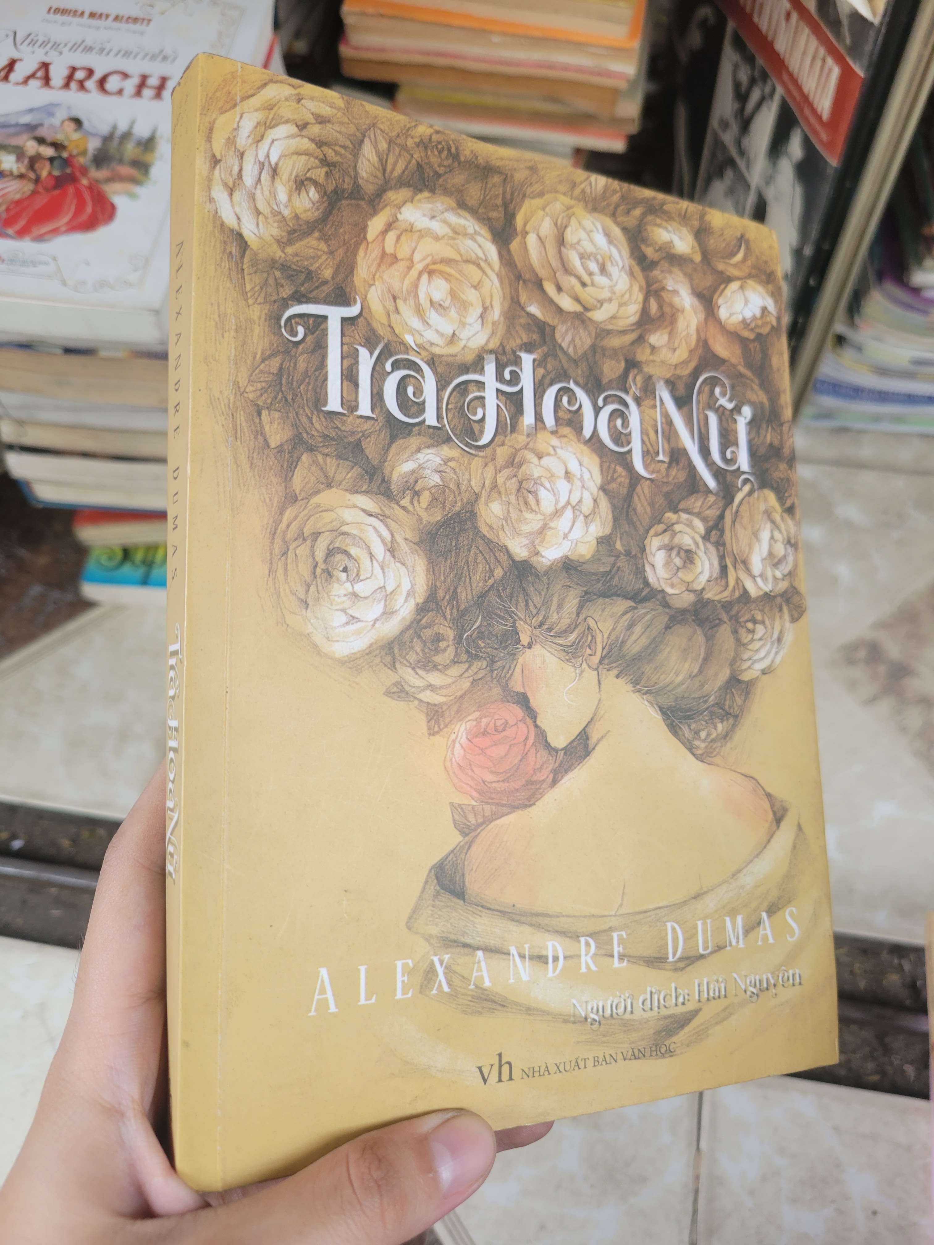 Trà hoa nữ - Alexandre Dumas 2017 mới 80% ố, bẩn bìa (Sách văn học) BGB
