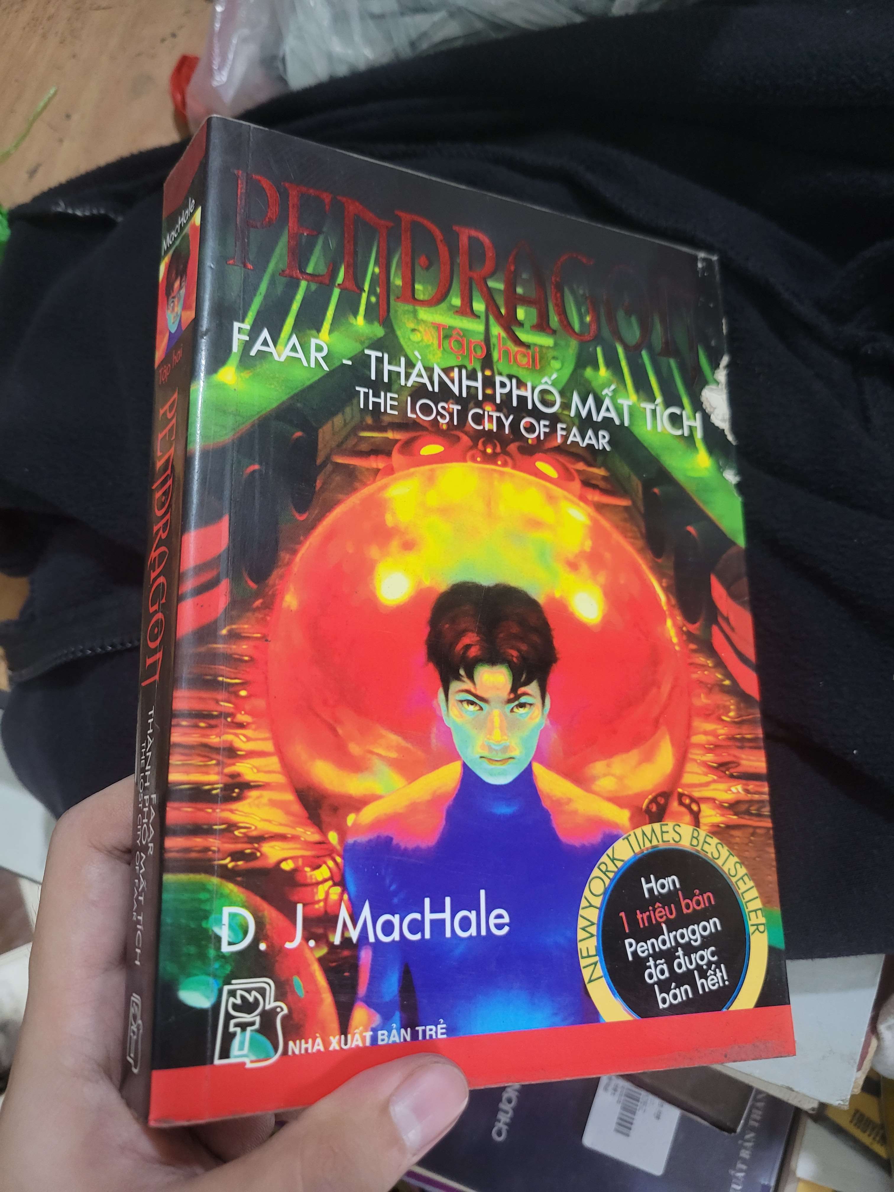 Pendragon tập hai: FAAR - Thành phố mất tích - D.J. MacHale 2007 mới 80% ố, bẩn bìa (Sách văn học) BGB