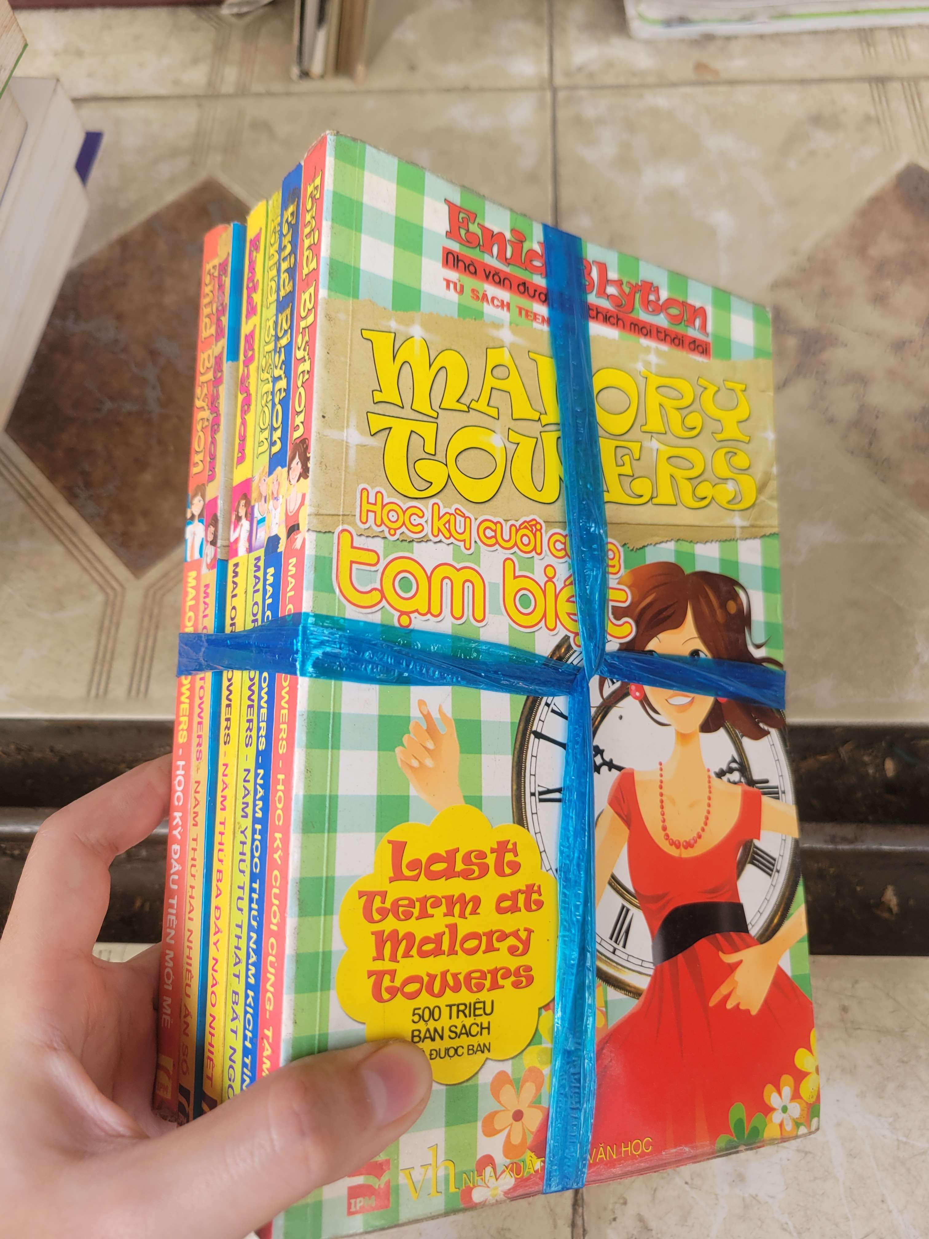 6 cuốn Malory Towers - Enid Blyton mới 80% ố, bẩn bìa (Sách văn học) BGB