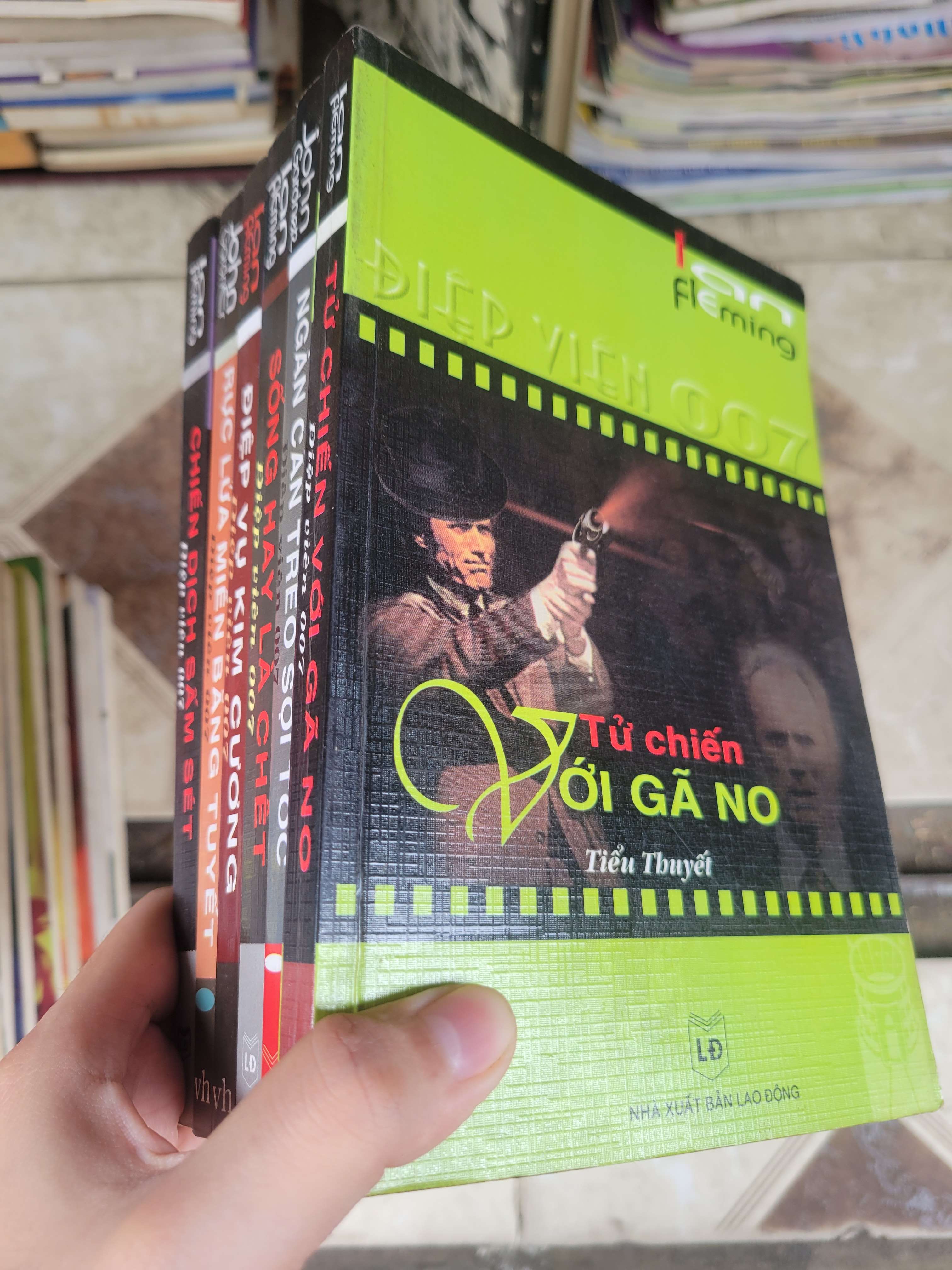 6 cuốn Điệp viên 007 - John Gardner 2004 mới 70% bẩn bìa, ố, có chữ ký (Sách văn học) BGB