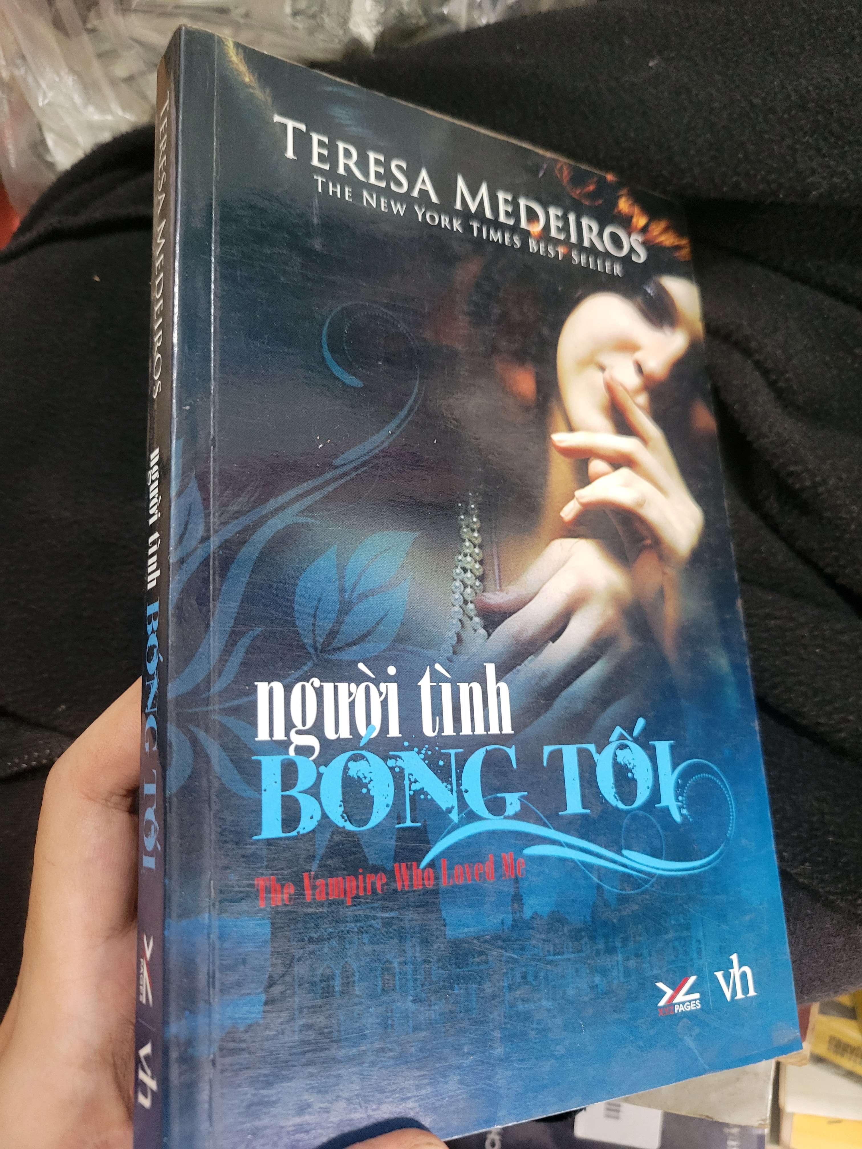 Người tình bóng tối - Teresa Medeiros 2011 mới 80% ố, bẩn bìa (Sách văn học) BGB