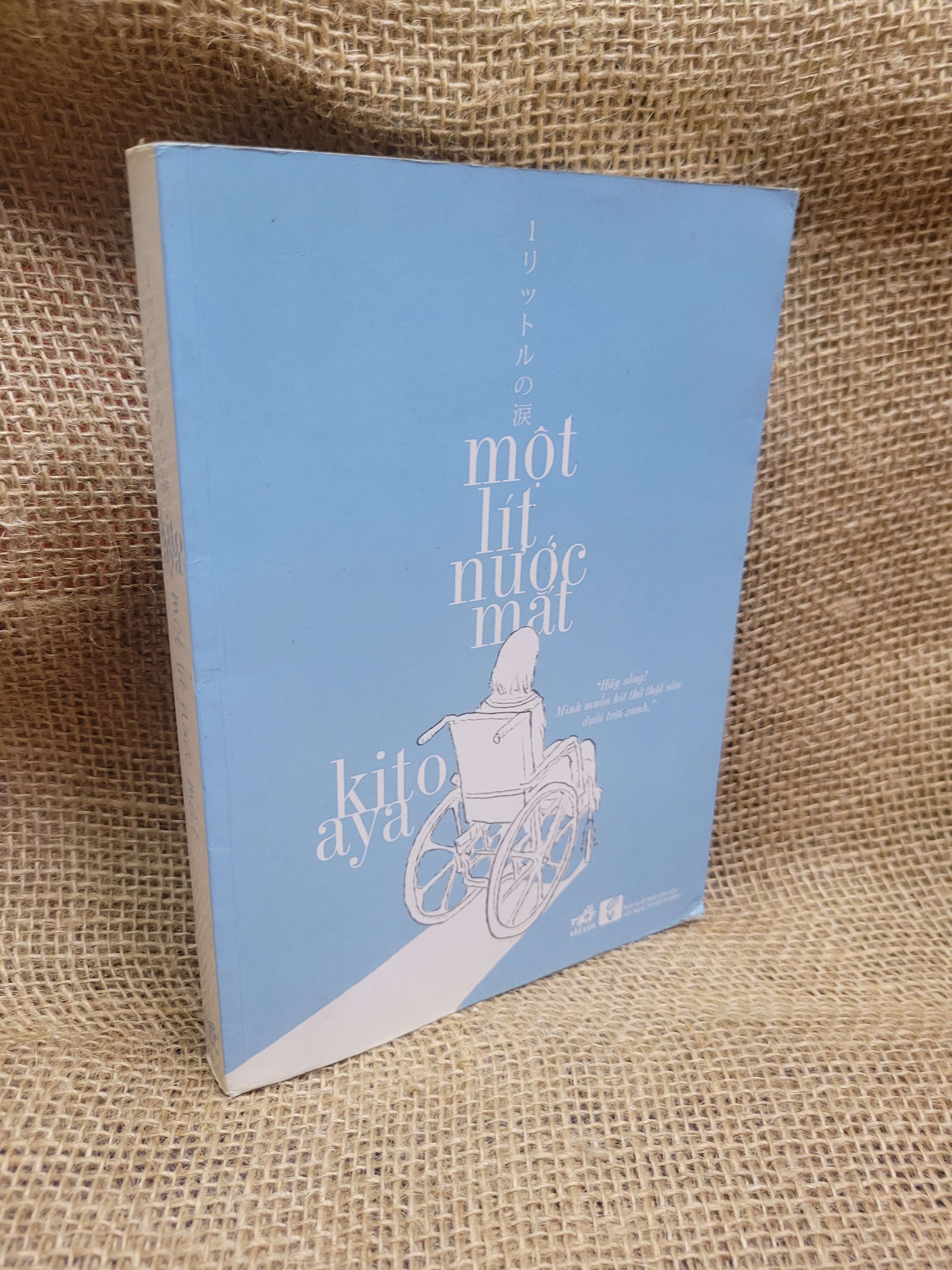 Một lít nước mắt - Kito Aya 2012 mới 80% ố, bẩn bìa (Sách văn học) HCM