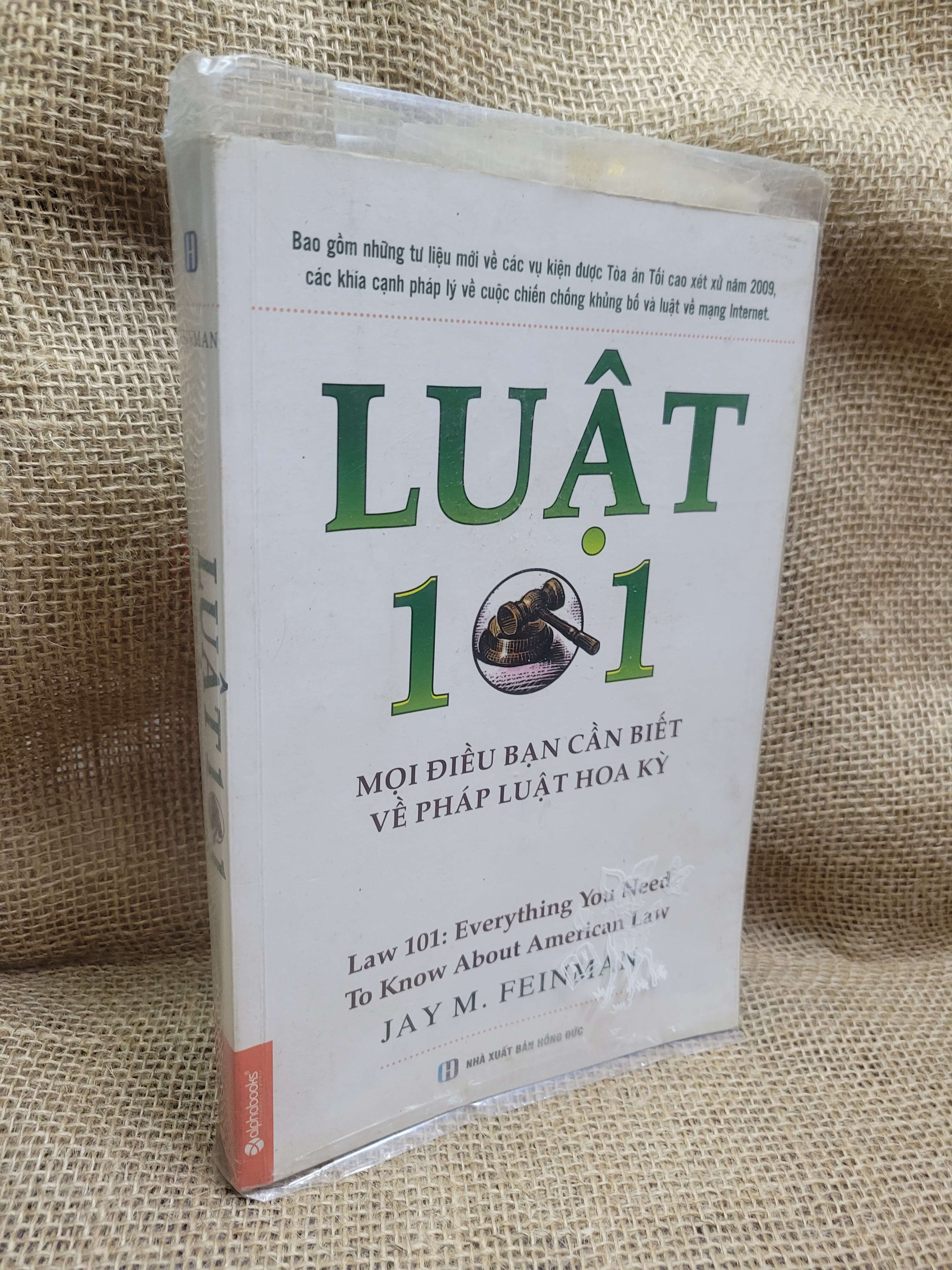 Luật 101 - Jay M. Feinman 2015 mới 70% bẩn bìa, ố, có highlight, chữ viết (Sách kỹ năng) HCM