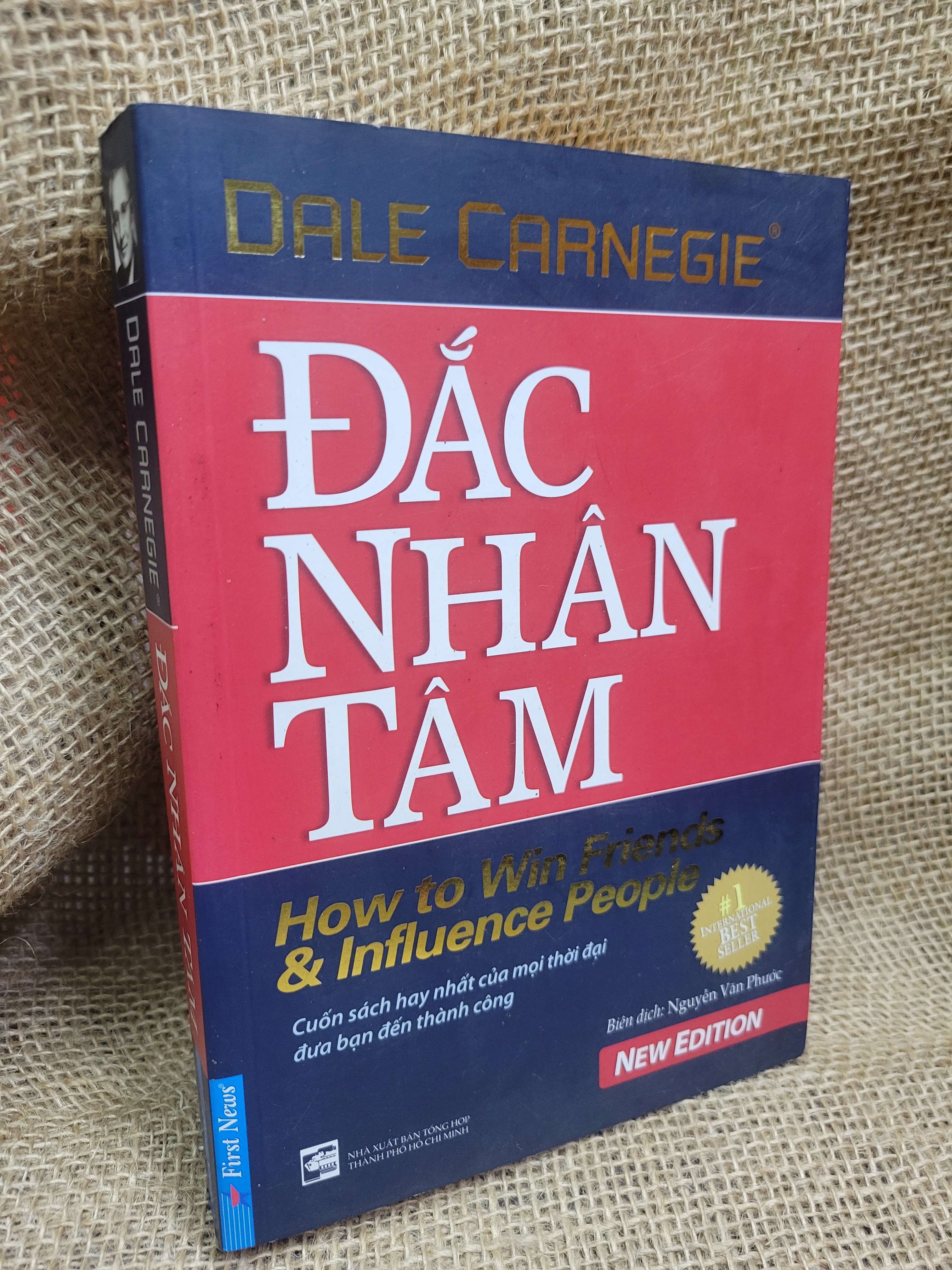 Đắc nhân tâm - Dale Carnegie 2017 mới 80% ố, bẩn bìa (Sách kỹ năng) HCM