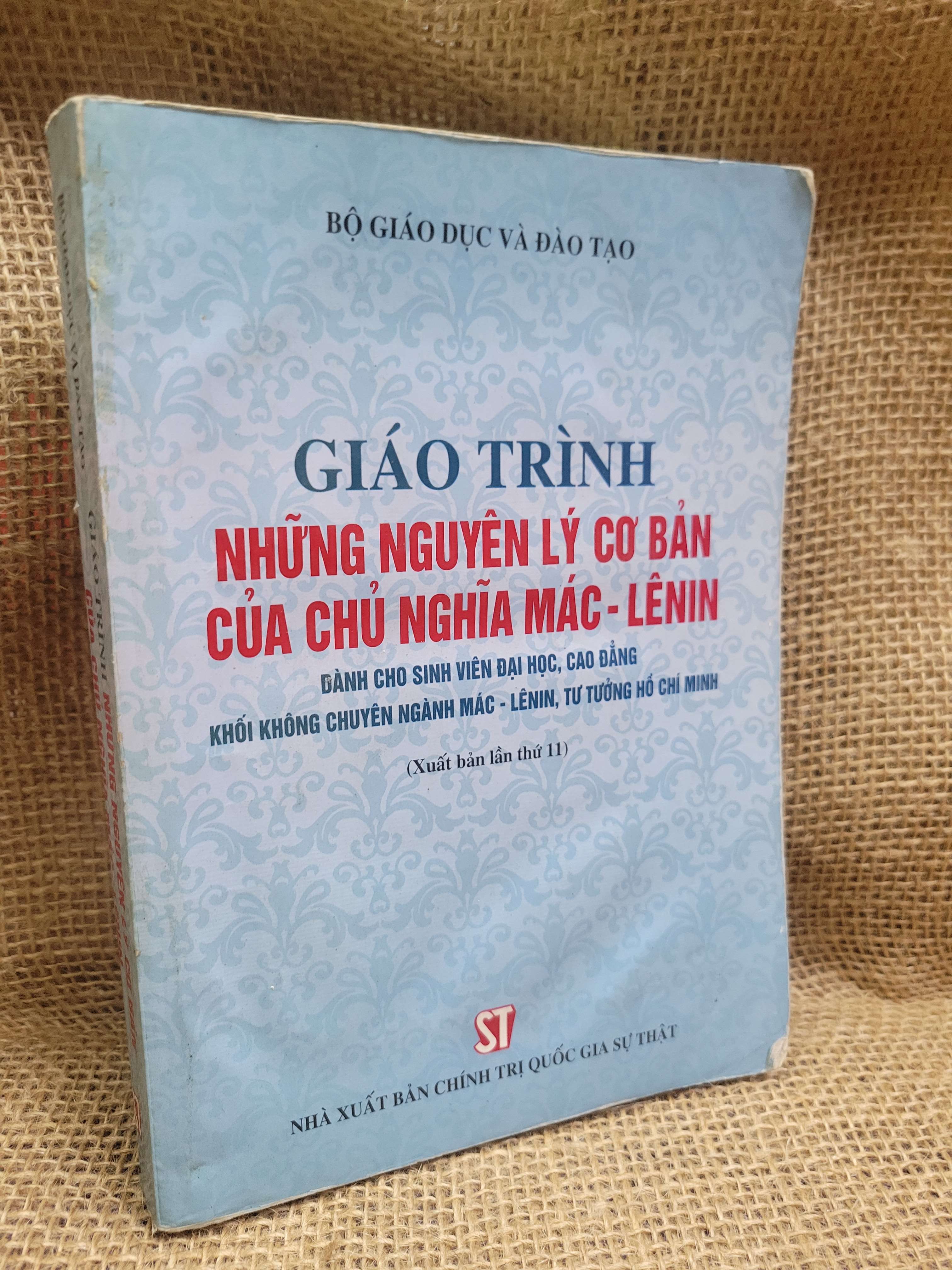 Giáo trình những nguyên lý cơ bản của chủ nghĩa Mác-LêNin 2018 mới 60% bẩn bìa, ố, có vệt nước, bị ẩm, highlight, gạch chân, có chữ viết (Giáo trình đại học - cao đẳng) HCM