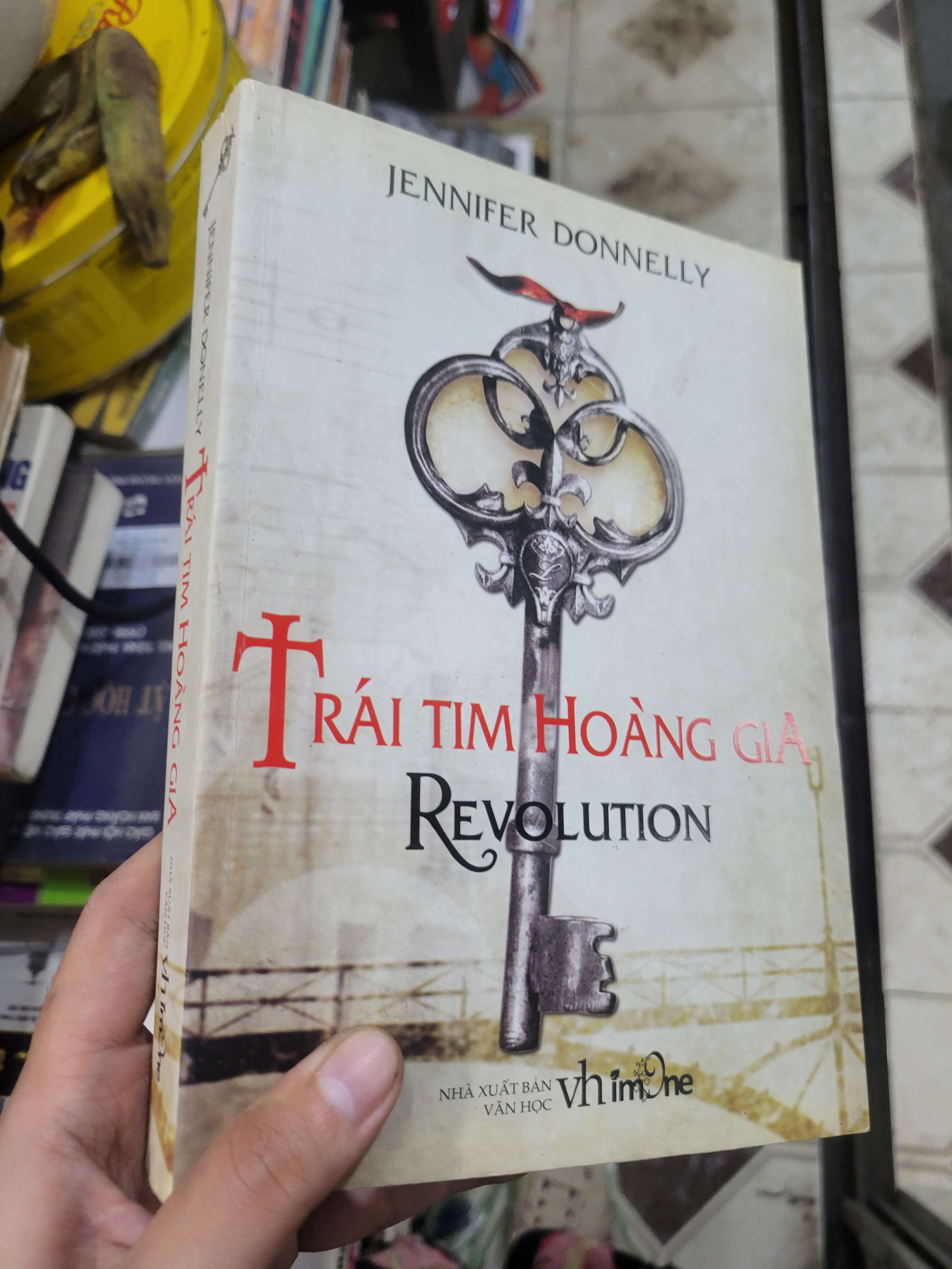 Trái tim hoàng gia - Jennifer Donnelly 2011 mới 80% ố, bẩn bìa (Sách văn học) BGB