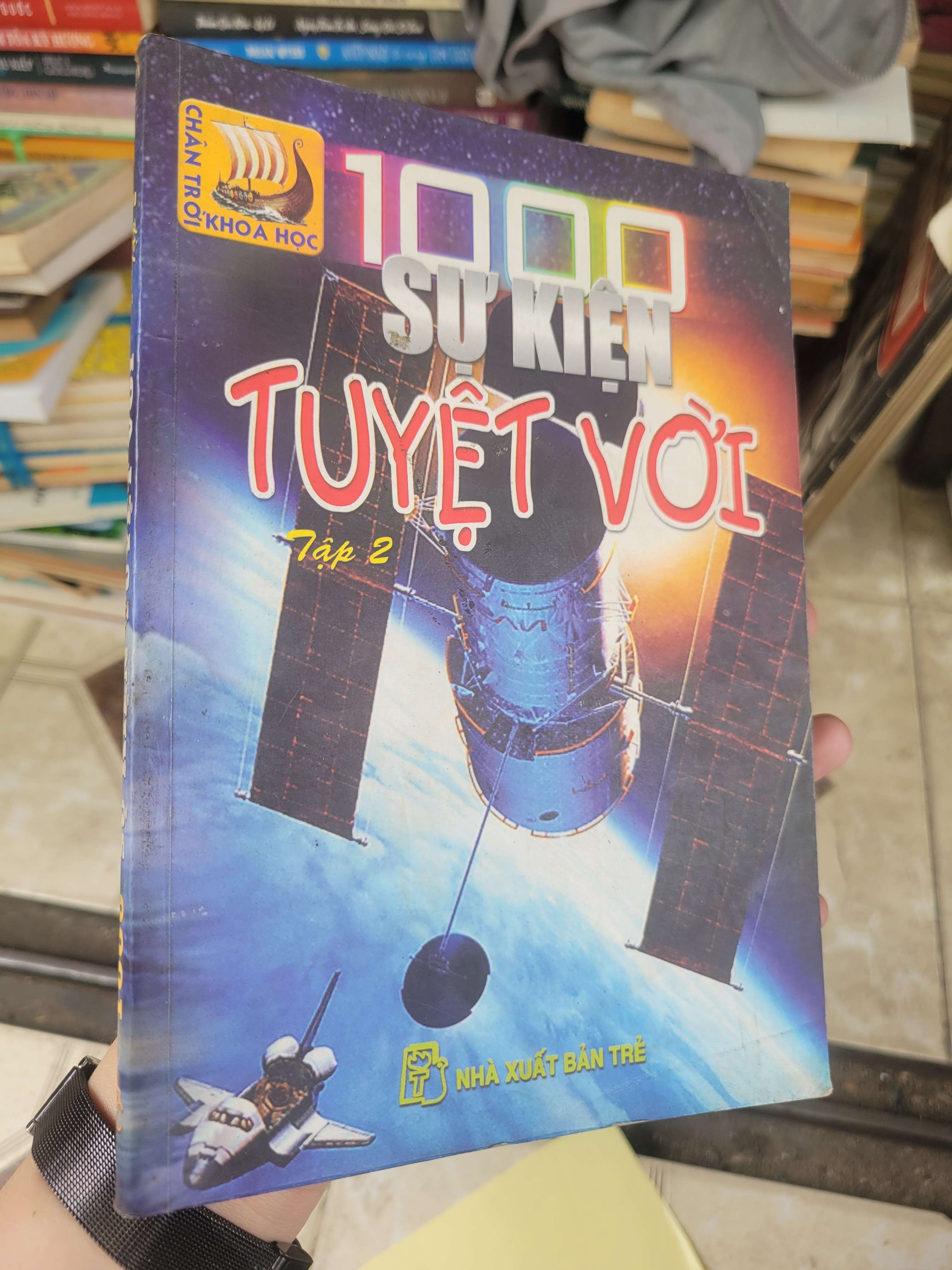 1000 Sự kiện tuyệt vời tập 2 - Thục Anh 2003 mới 80% ố, bẩn bìa (Sách kiến thức tổng hợp) BGB