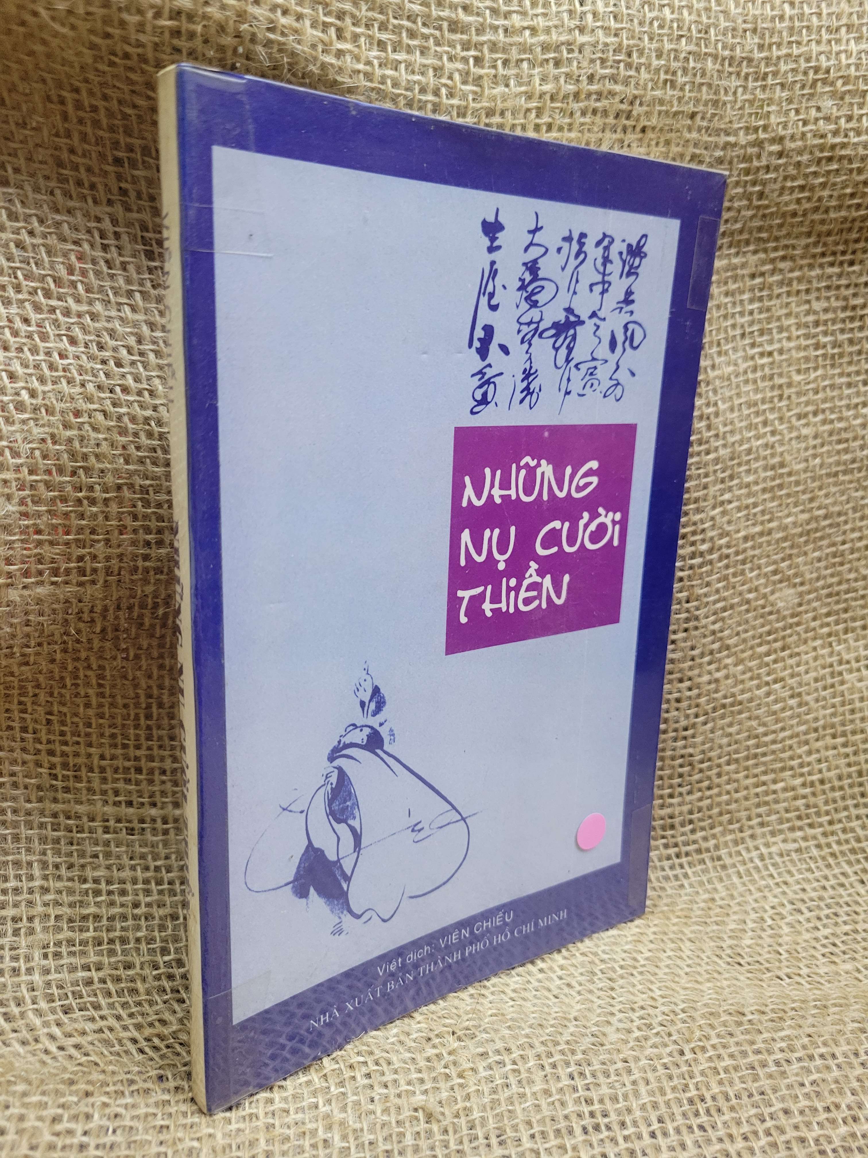 Những nụ cười thiền 2000 mới 80% ố, bẩn bìa (Sách tôn giáo - tâm linh) HCM