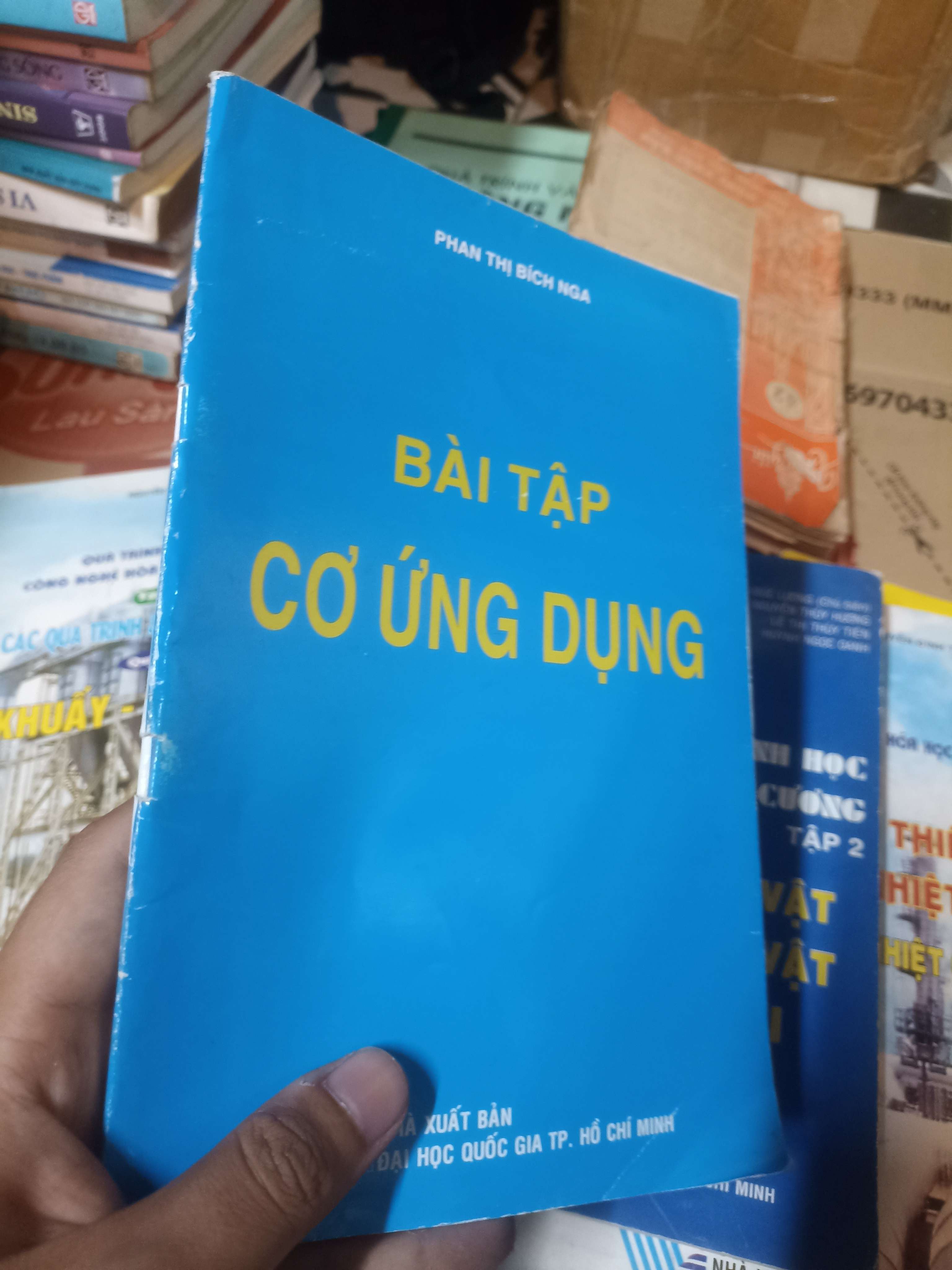 BÀI TẬP CƠ CỨNG DỤNG - PHAN THỊ BÍCH NGA (Sách giáo khoa - giáo trình) NSX