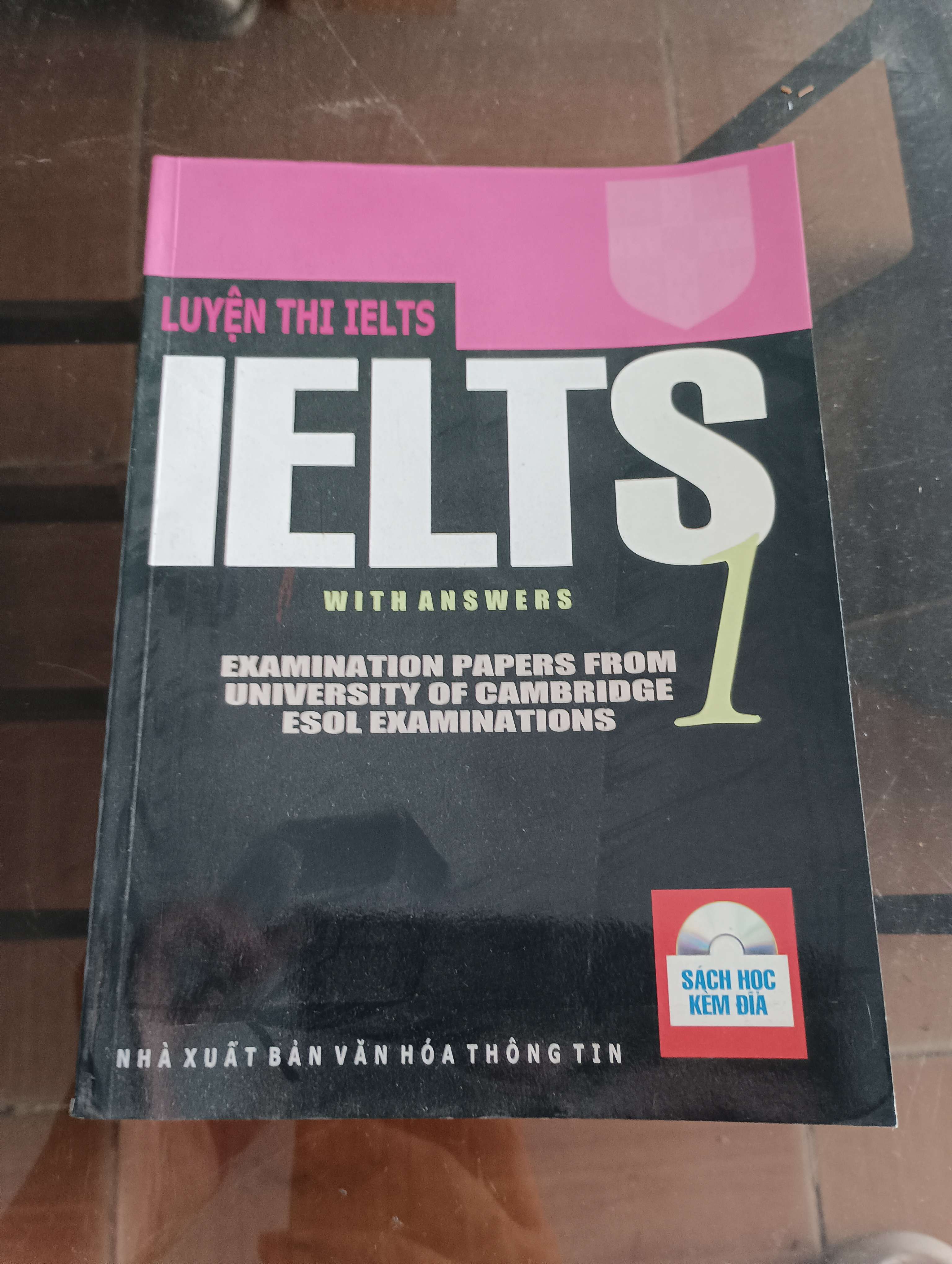 Luyện Thi IELTS 1 (Cambridge IELTS 1 With Answers) - University of Cambridge ESOL Examinations 2009 (Sách học ngoại ngữ) VAVO