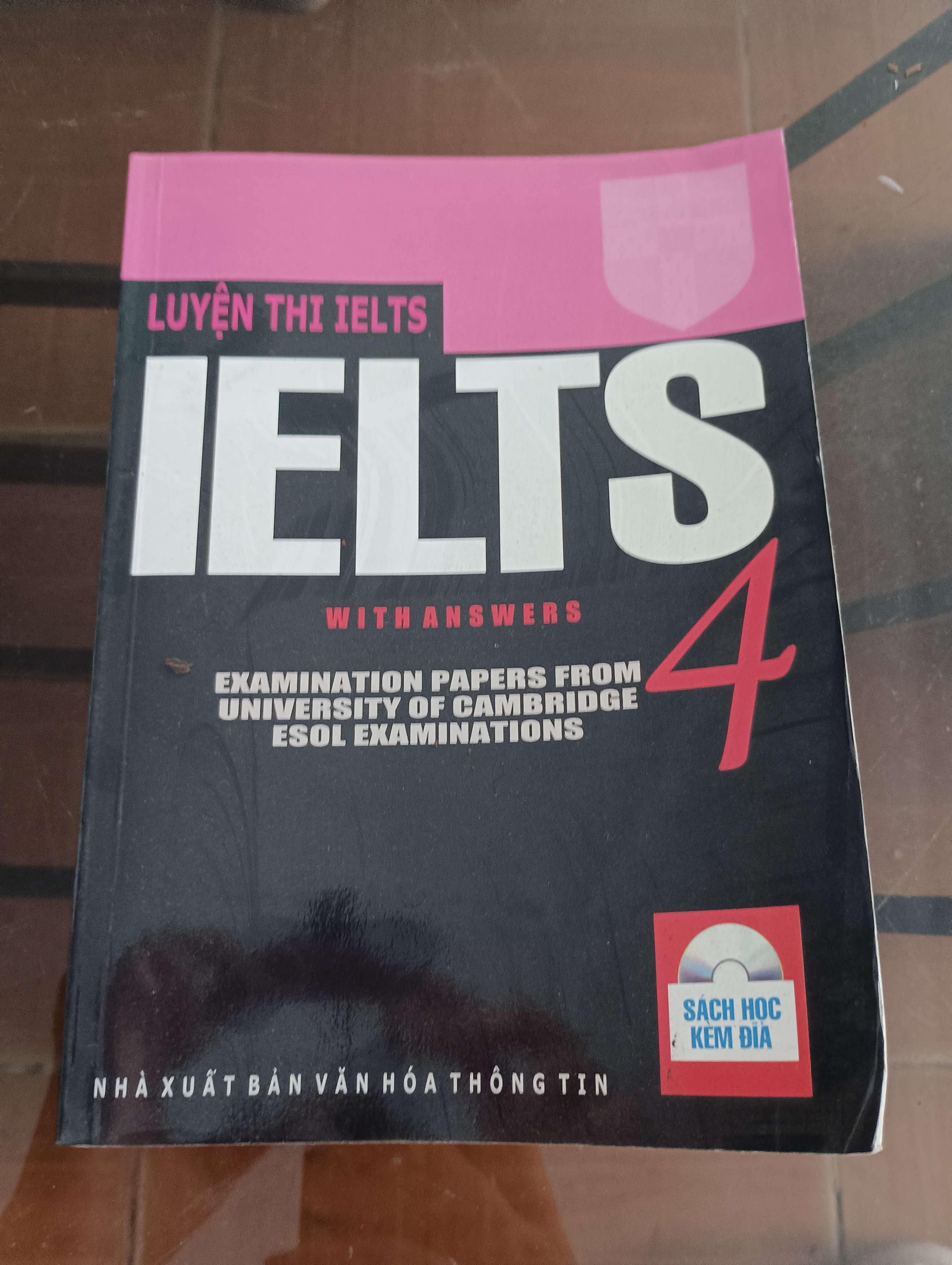 Luyện Thi IELTS 4 (Cambridge IELTS 4 With Answers) - University of Cambridge ESOL Examinations 2009 (Sách học ngoại ngữ) VAVO