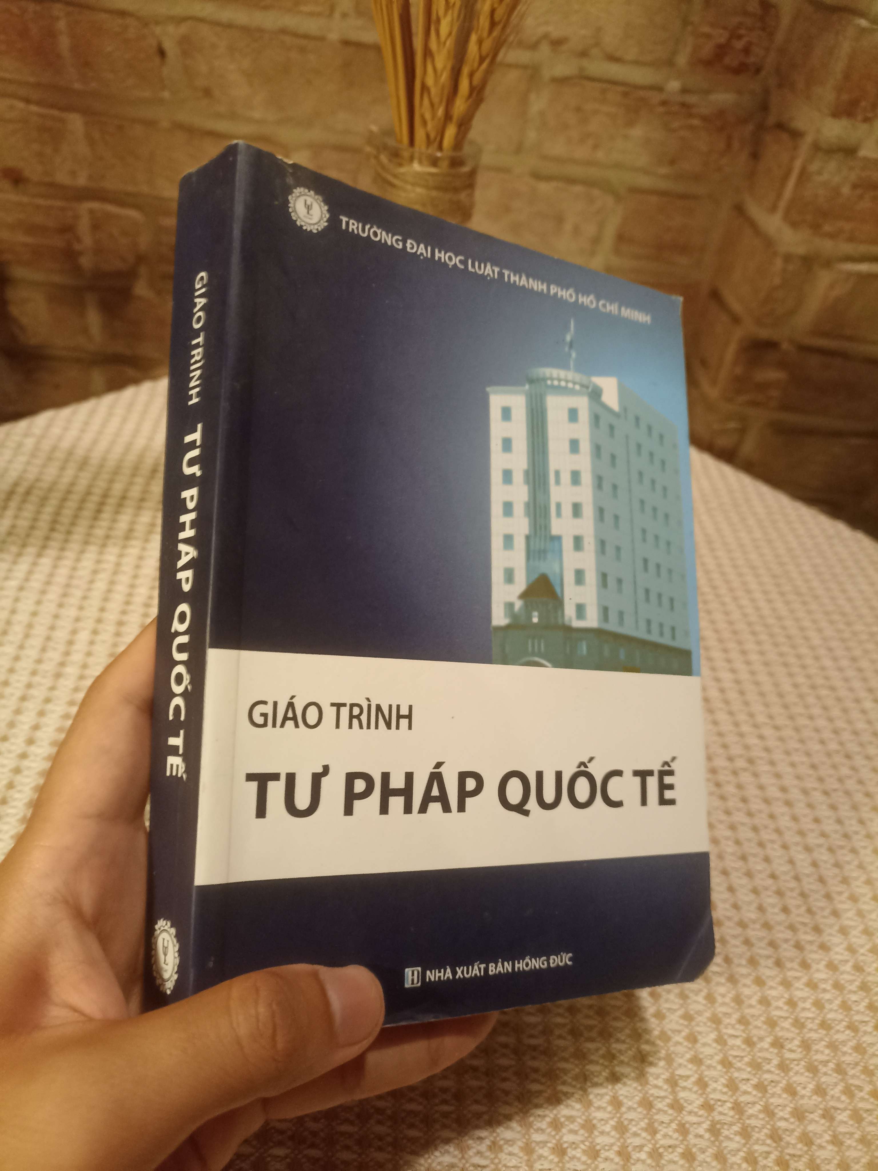 Giáo trình Tư pháp Quốc tế (Sách giáo khoa - giáo trình) NSX