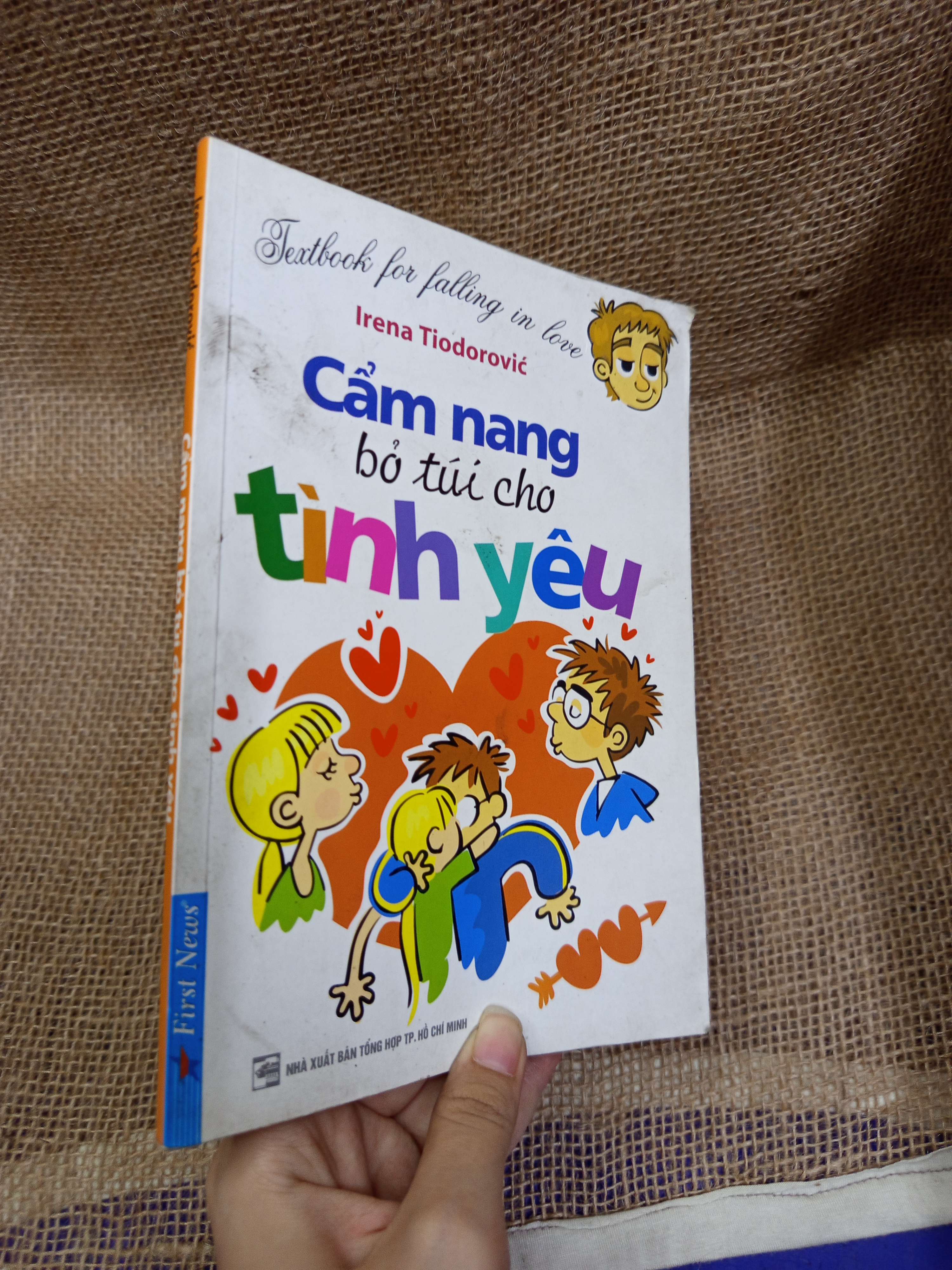 Cẩm nang bỏ túi cho tình yêu - Irena Tiodorovic 2012 mới 80% bẩn bìa, ố (Kỹ năng sống) HLSC