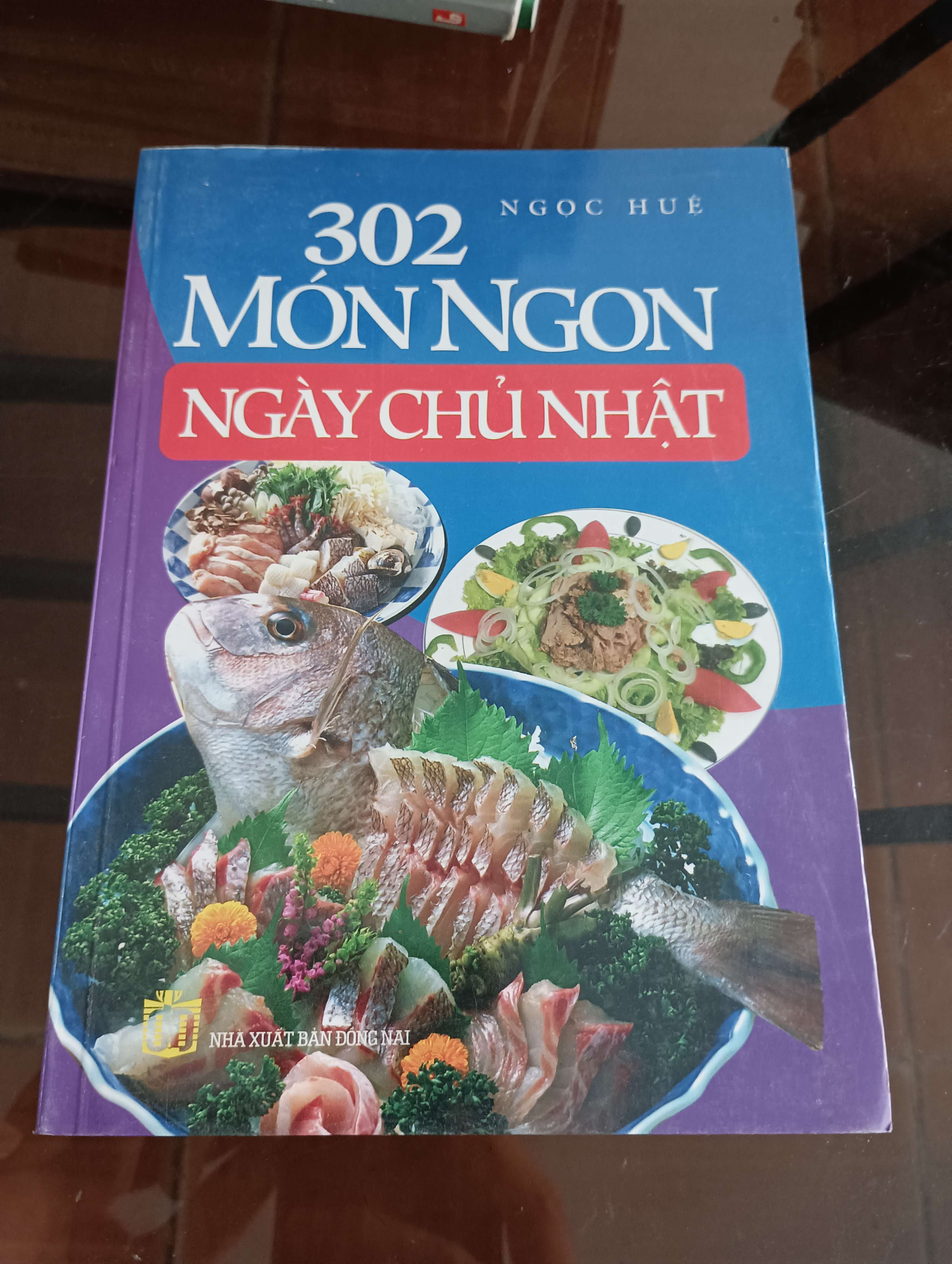 302 món ngon ngày Chủ Nhật - Ngọc Huệ 2011 (Sách kiến thức tổng hợp) VAVO