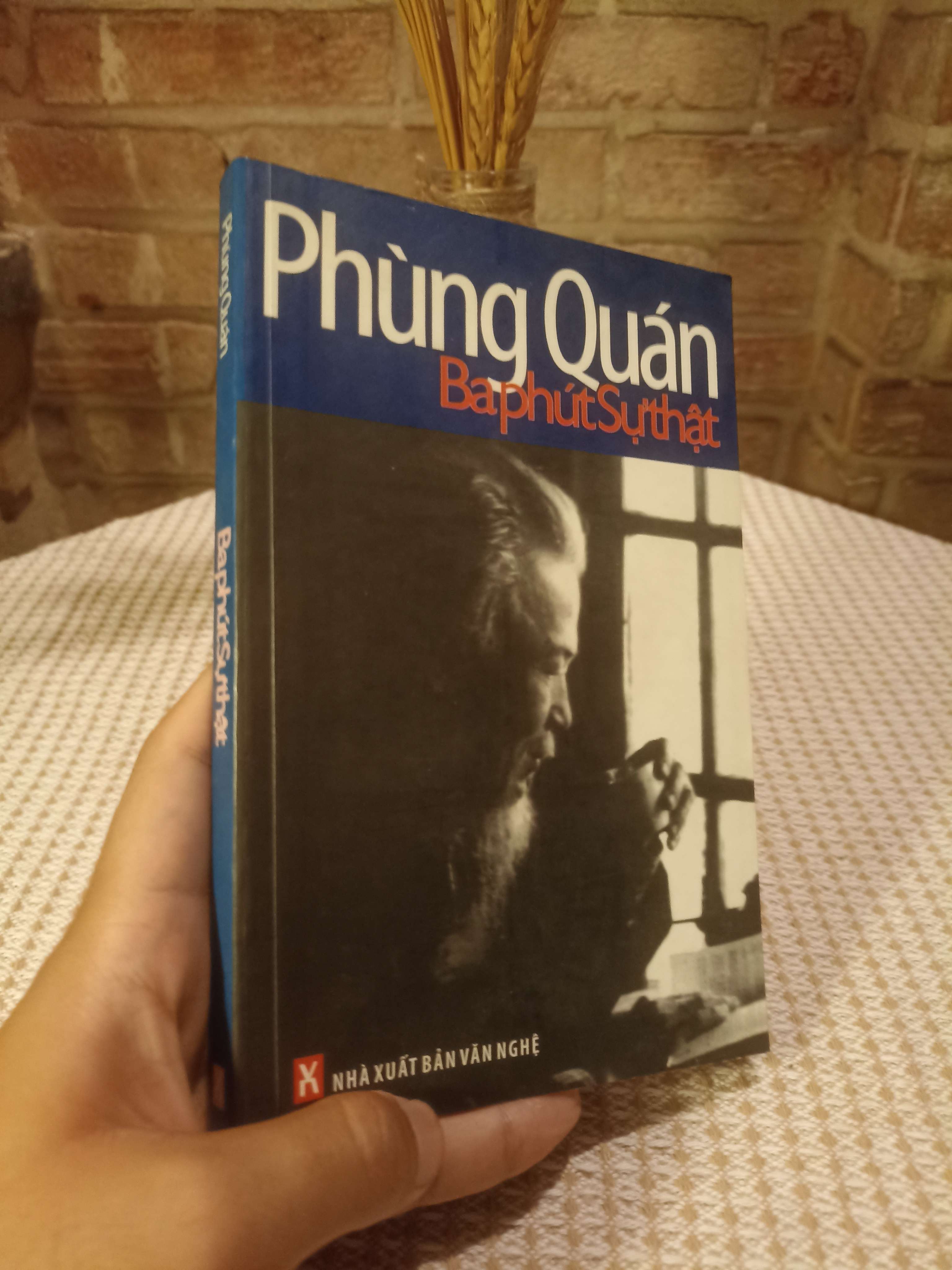 Ba phút sự thật - Phùng Quán (Sách văn học) NSX