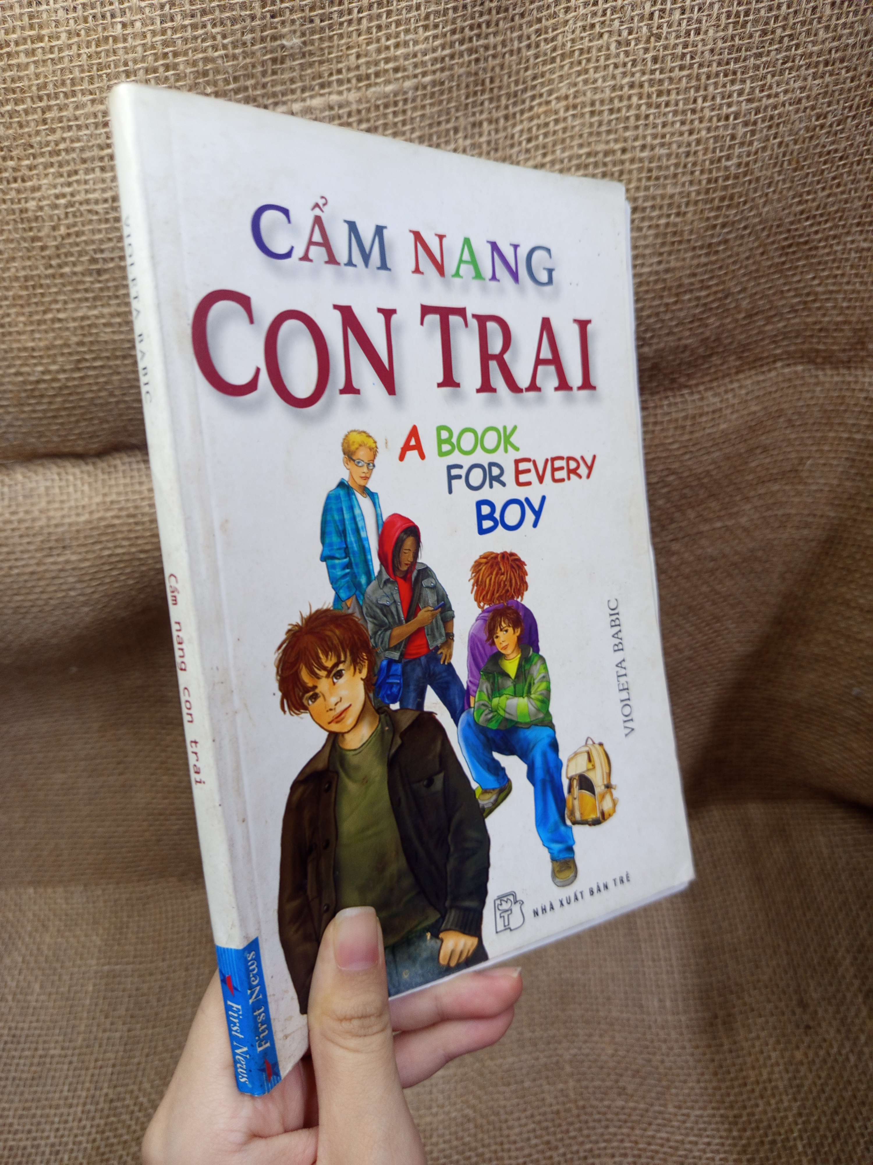 Cẩm nang con trai - Violeta Babic 2012 mới 60% bẩn bìa, ố, bung trang (Kiến thức - kỹ năng cho con) HCM