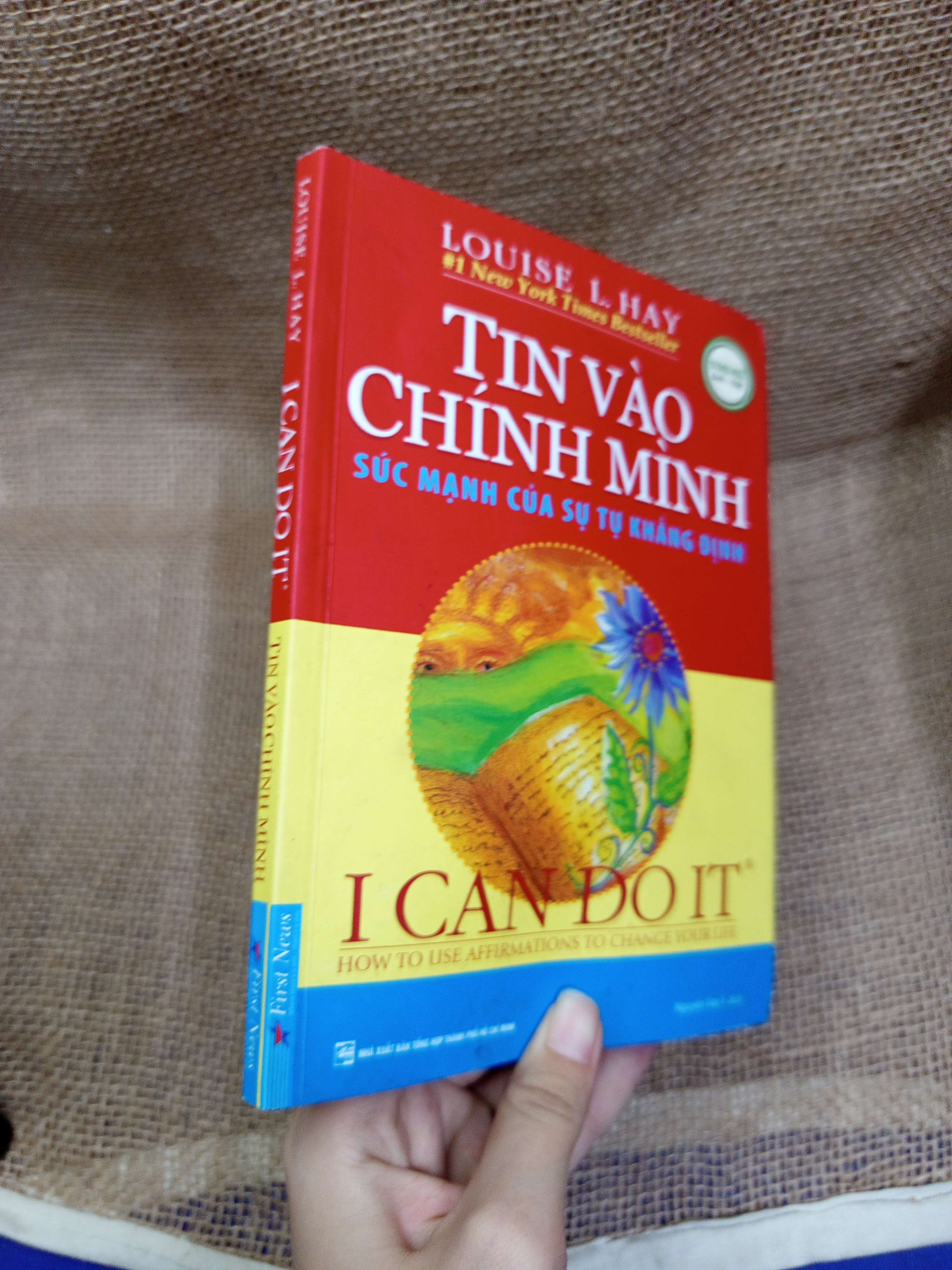 Tin vào chính mình - Louise L.Hay 2022 mới 70% bẩn bìa, ố, highlight, có chữ (Sách tự học tiếng Anh) HLSC
