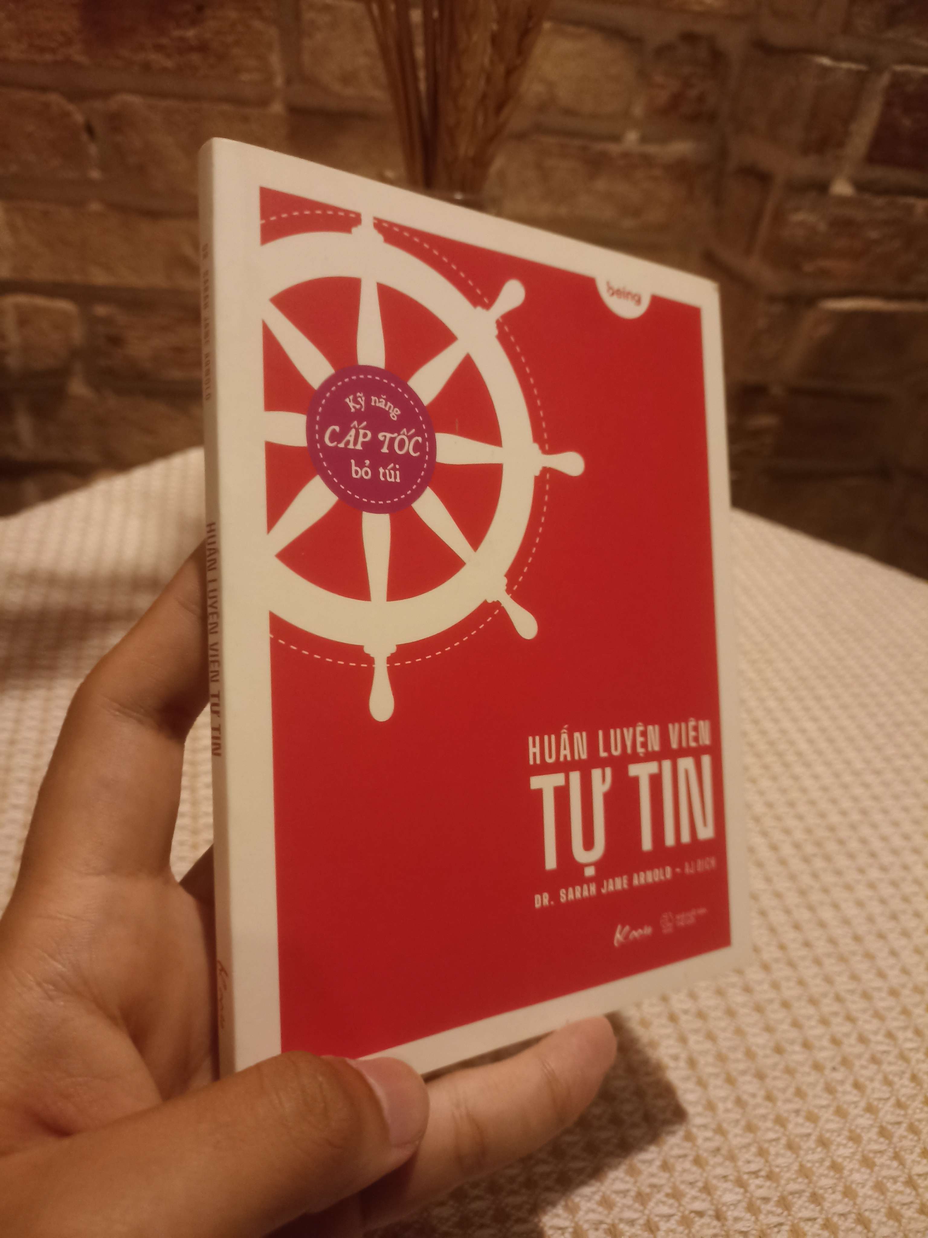 Huấn luyện viên tự tin - Saran Jane Arnold (Kỹ năng sống) NSX