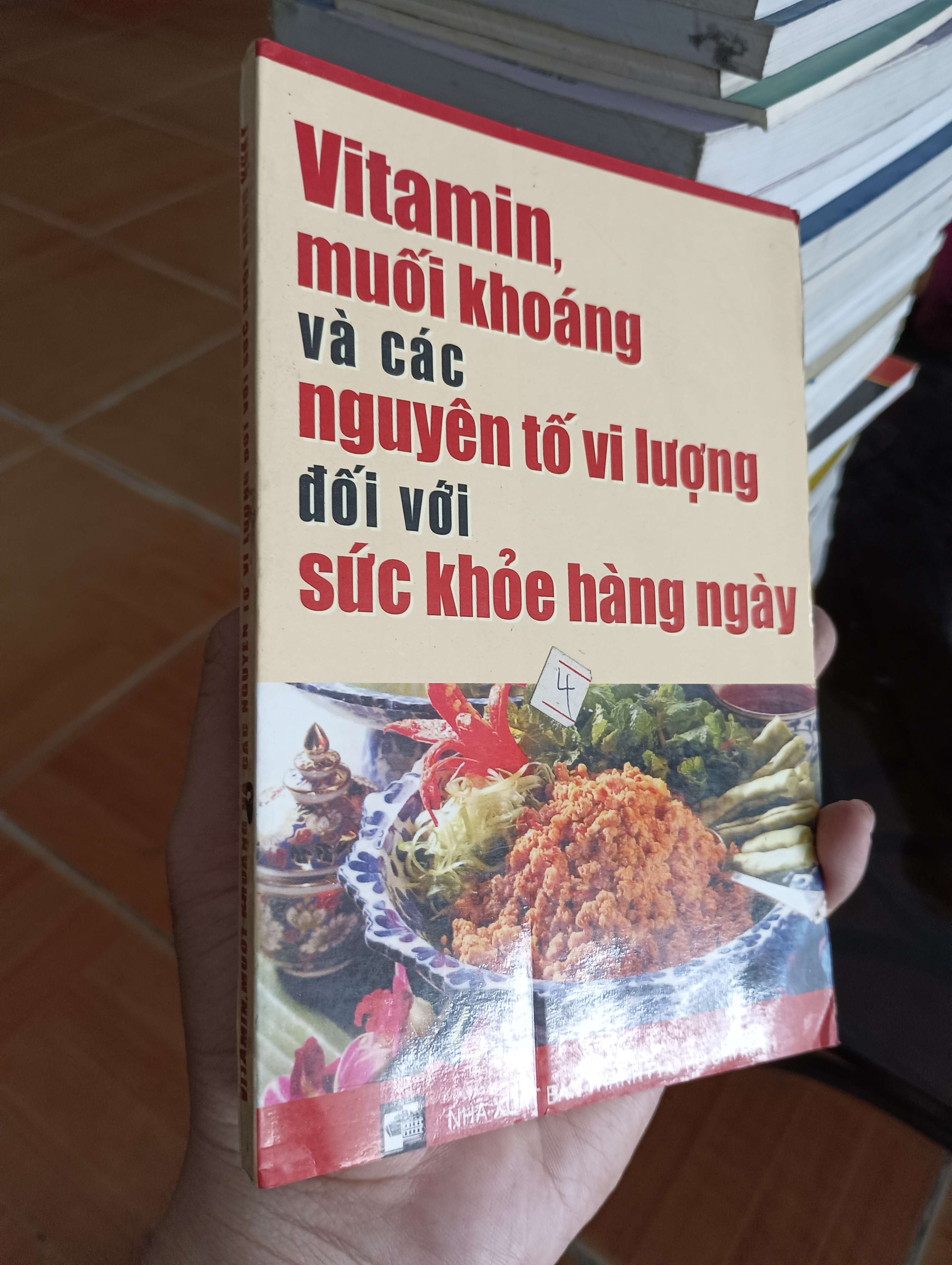 Vitamin, muối khoáng và các nguyên tố vi lượng đối với sức khỏe hàng ngày 2002 (Sách Y học - Sức khỏe - Thể thao) VAVO