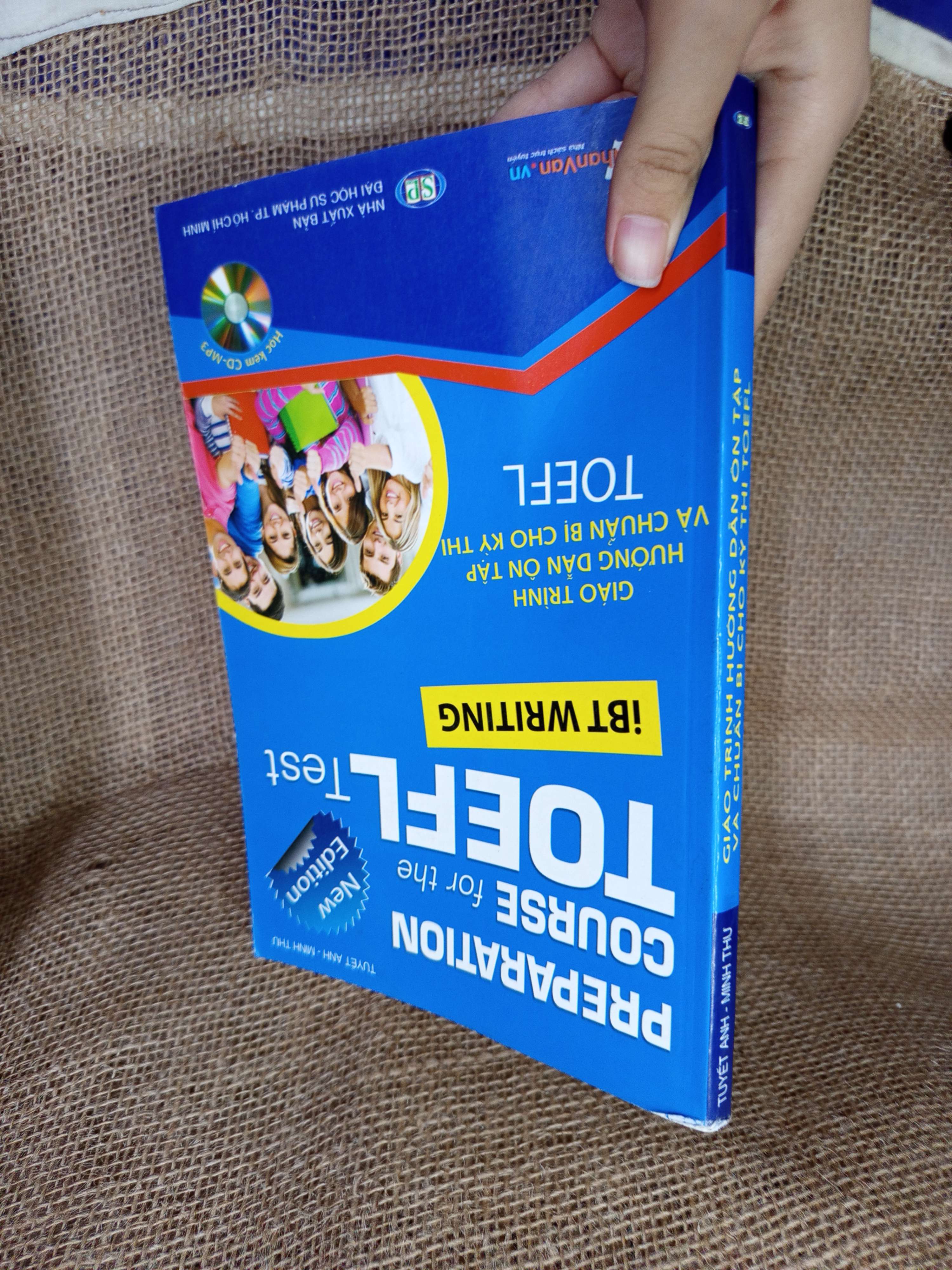 Giáo trình hướng dẫn ôn tập và chuẩn bị cho kỳ thi TOEFL 2014 mới 80% bẩn bìa, ố (Sách tự học tiếng Anh) HLSC