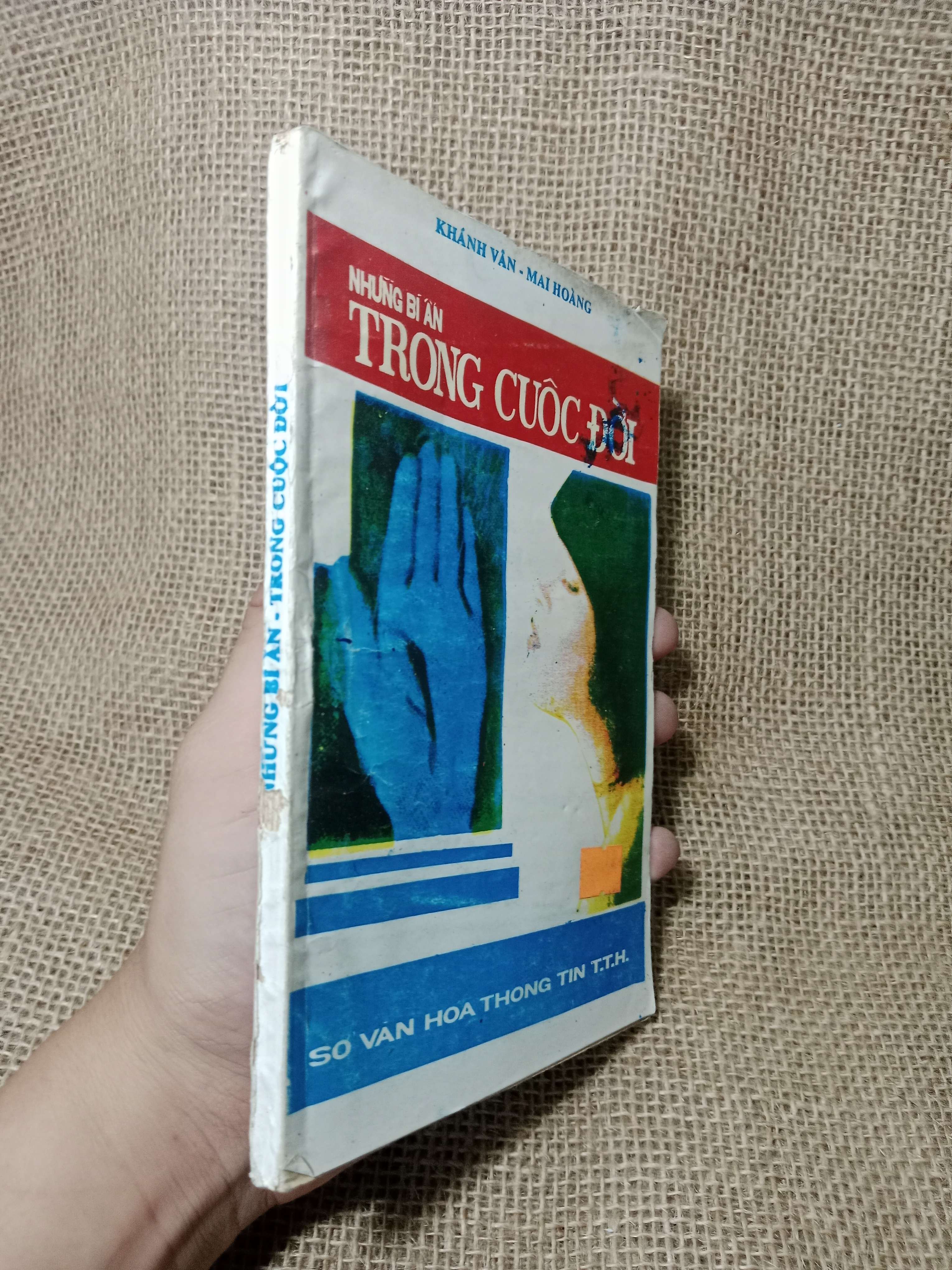 Những bí ẩn trong cuộc đời - Khánh Vân, Mai Hoàng 1990 mới 70% , có chữ (Sách tôn giáo - tâm linh) HCM
