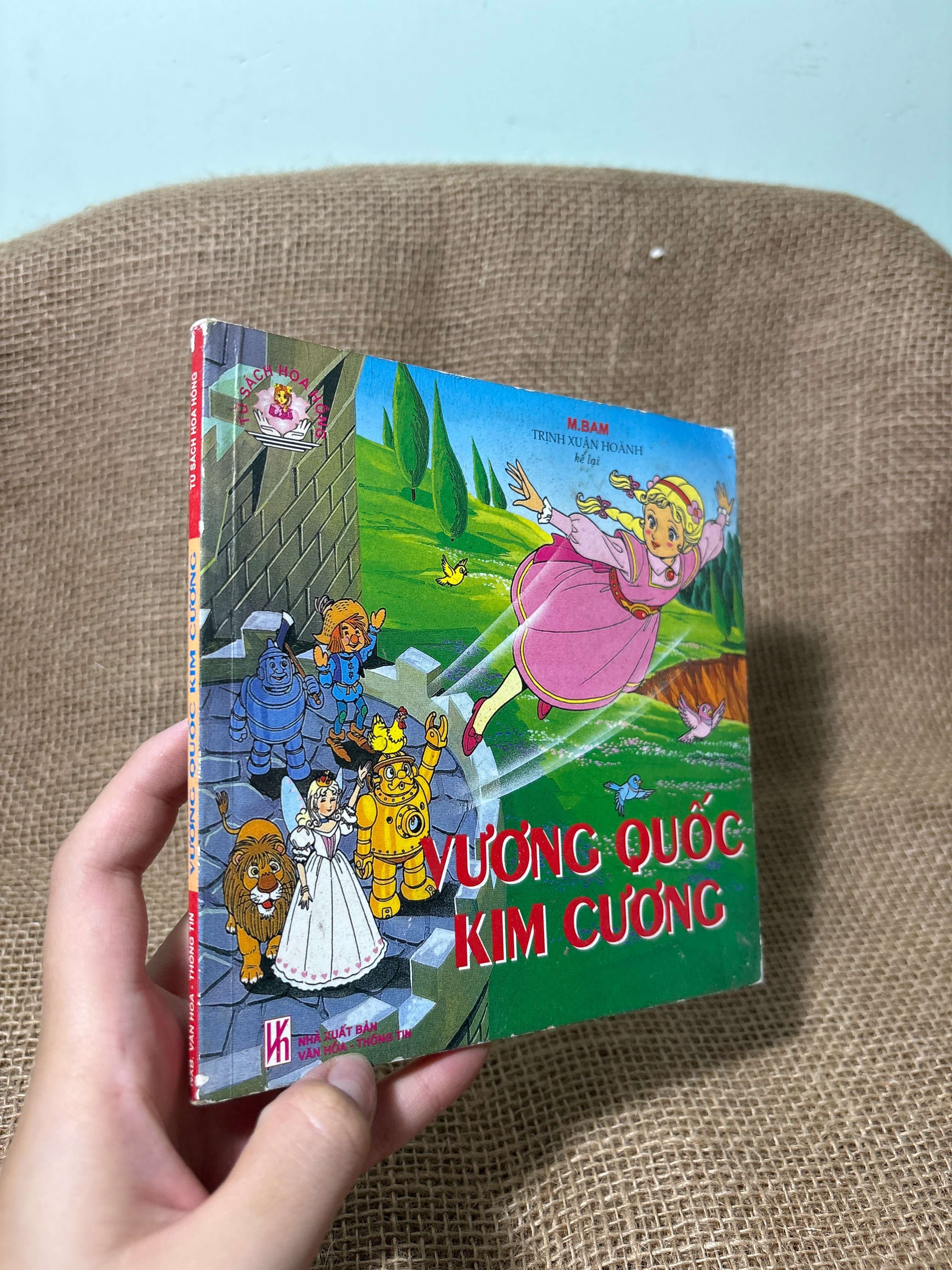 Vương quốc kim cương 2004 mới 80% (Sách thiếu nhi) HCM