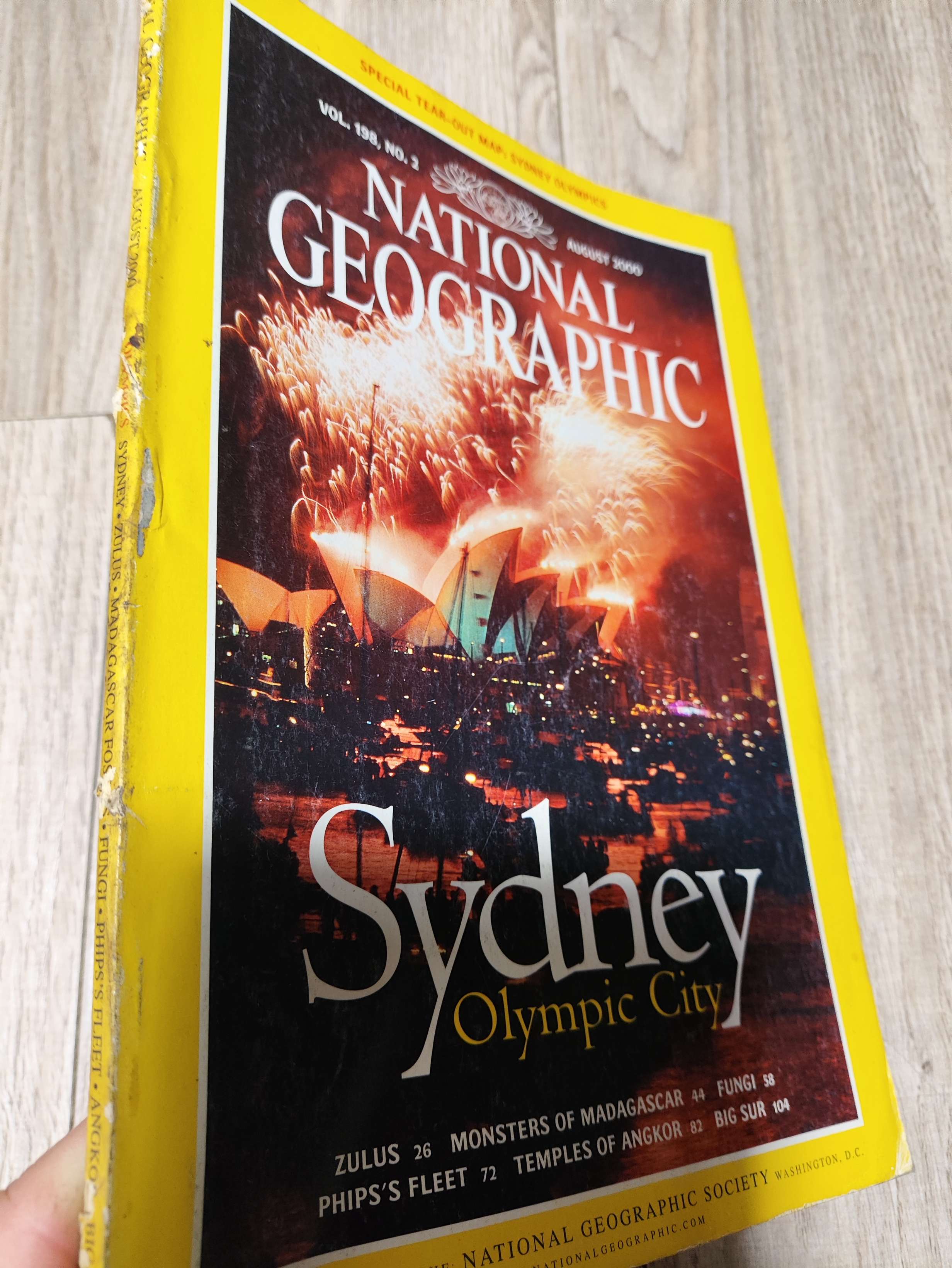 National geographic - Sydney Olympic City 2000 Tạp Chí Đẹp, mới 70% , tróc gáy (Tạp chí) LNTQ