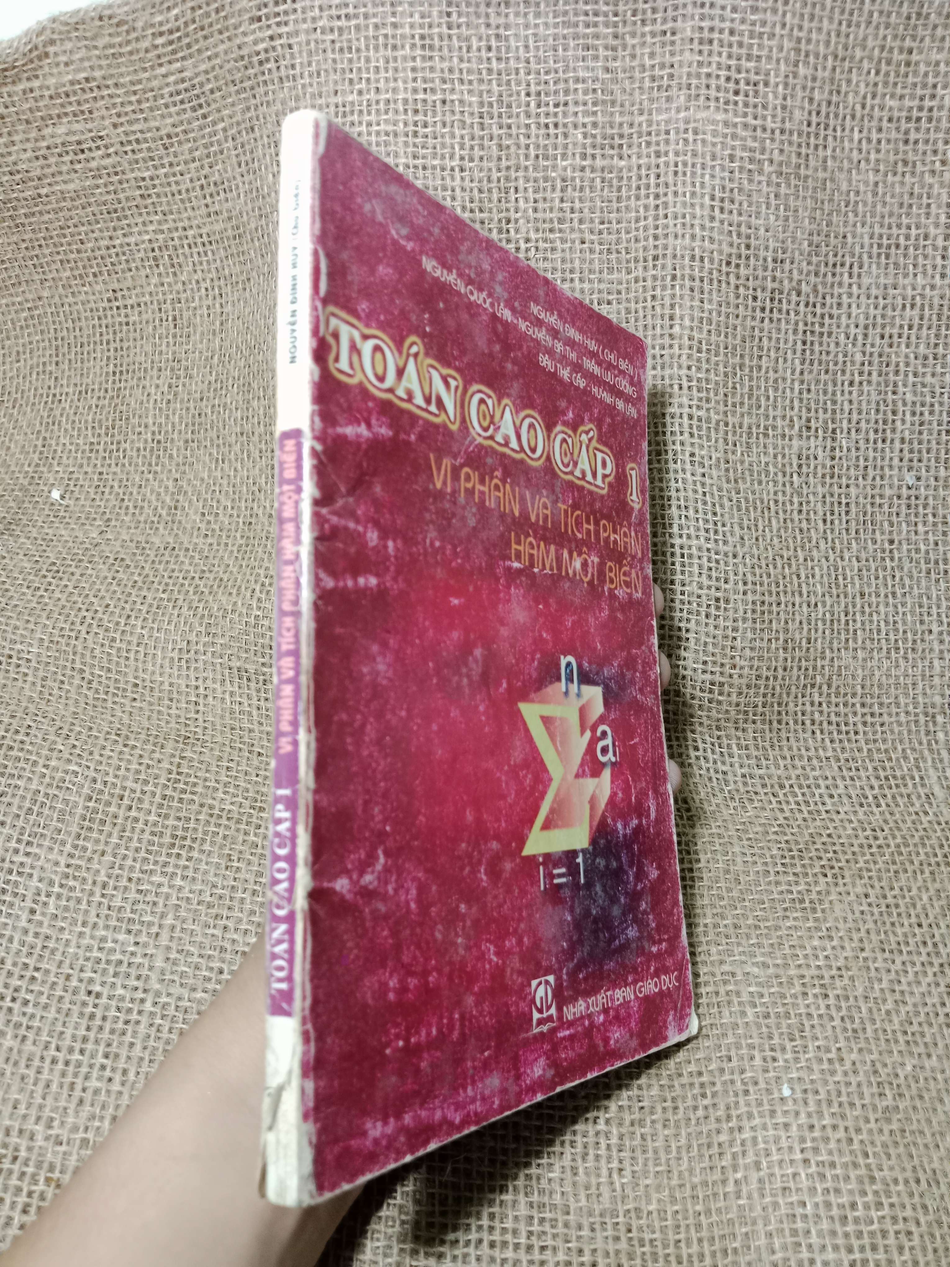 Toán cao cấp 1: Vi phân và tích phân hàm một biến 2005 mới 70% , có chữ (Sách giáo khoa - giáo trình) HCM