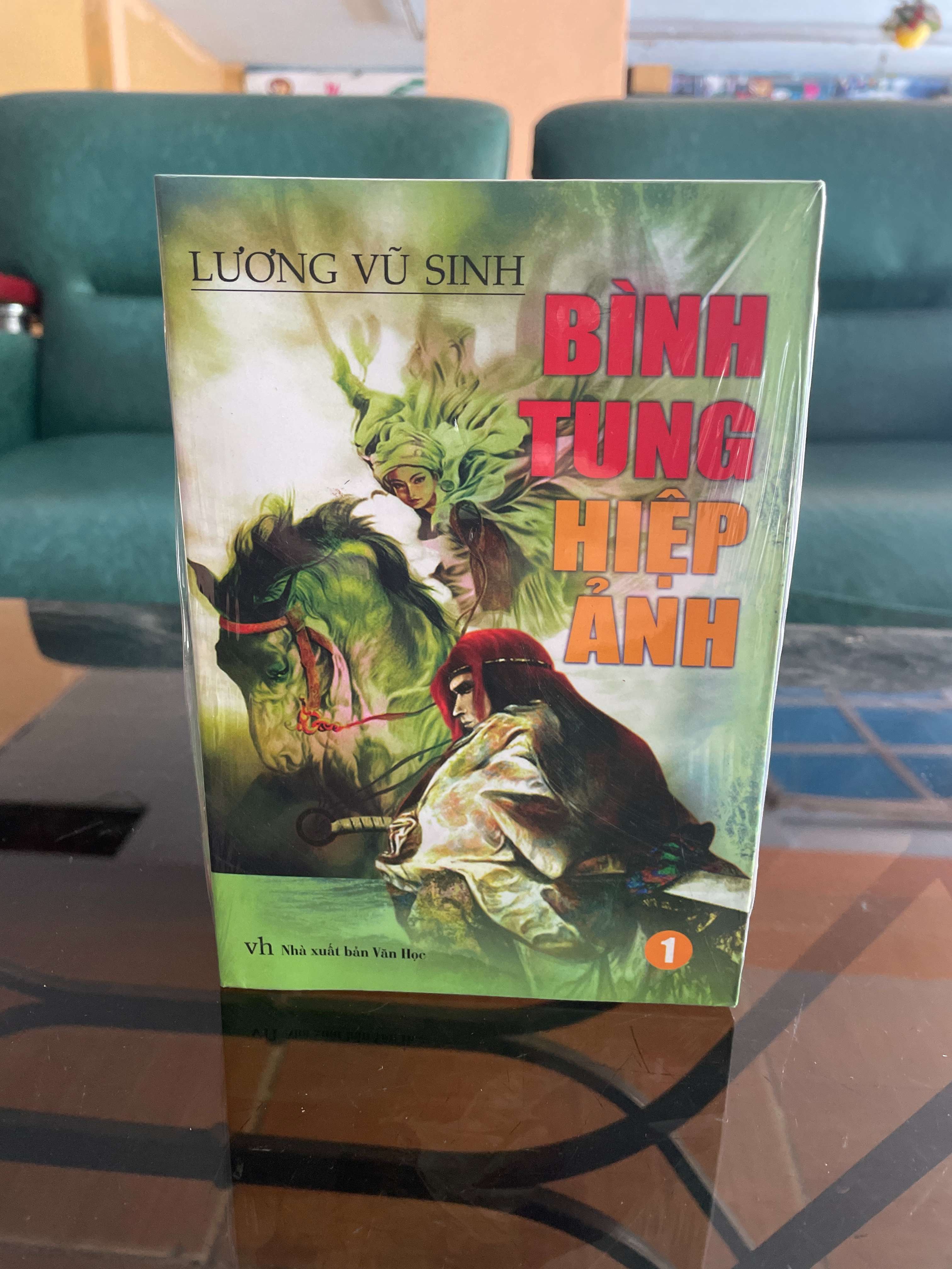 Bình Tung Hiệp Ảnh (4 Tập) - Lương Vũ Sinh (Tiểu Thuyết) VAVO