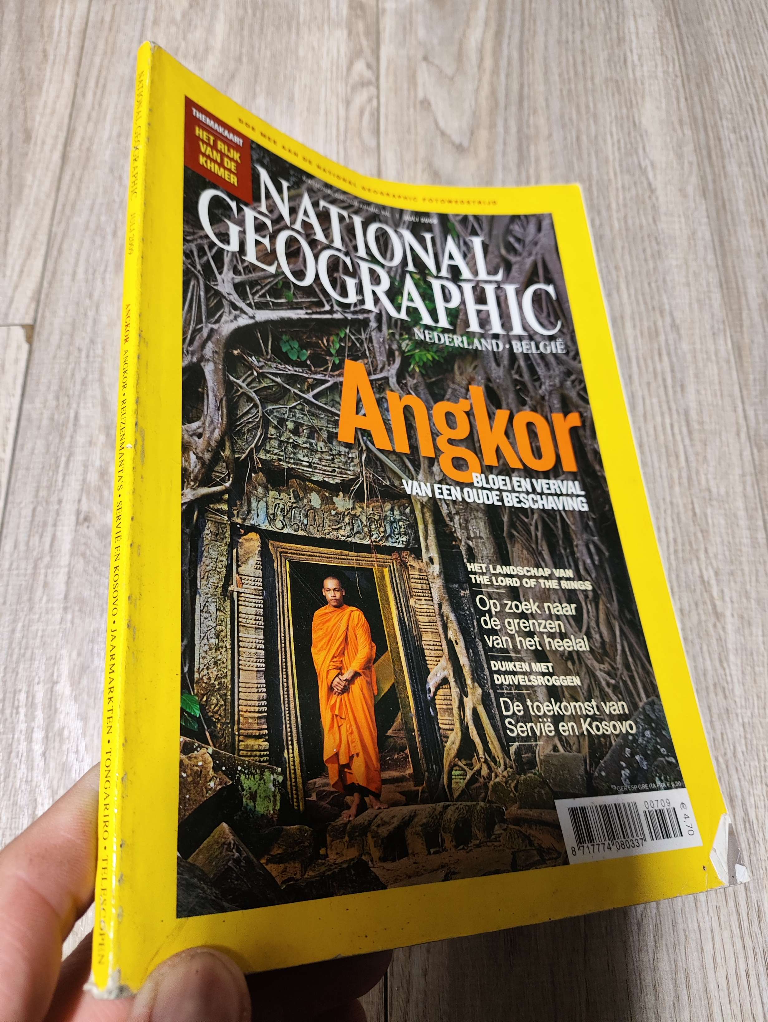 National geographic - Angkor 2009 Tạp Chí Đẹp, mới 70% , tróc gáy, tróc bìa (Tạp chí) LNTQ