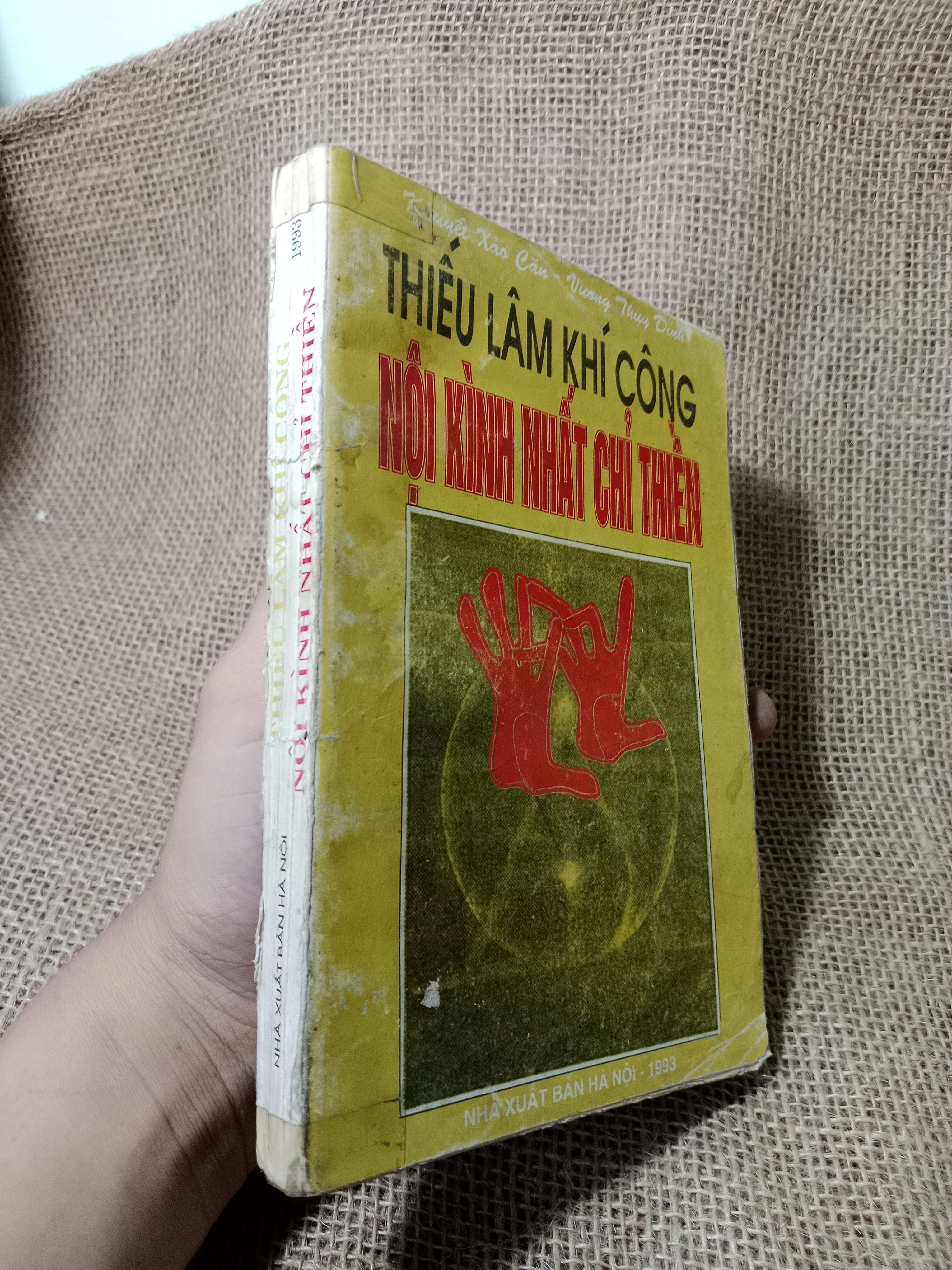Thiếu lâm khí công nội kình nhất chỉ thiền - Khuyết Xảo Căn, Vương Thụy Đình 1993 mới 70% , có chữ (Sách Y học - Sức khỏe - Thể thao) HCM