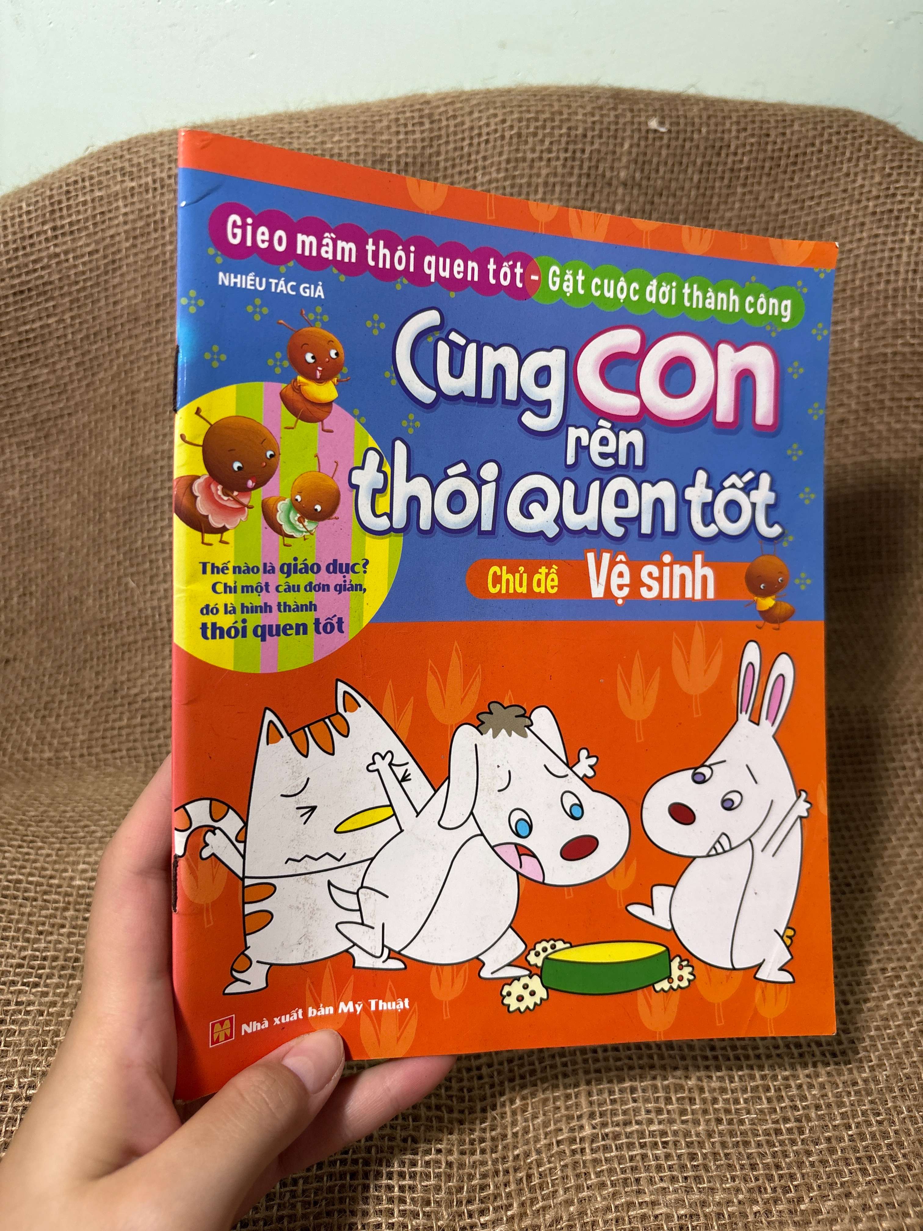 Cùng con rèn thói quen tốt - Vệ sinh - Nhiều tác giả 2014 mới 80% (Kiến thức - kỹ năng cho con) HCM