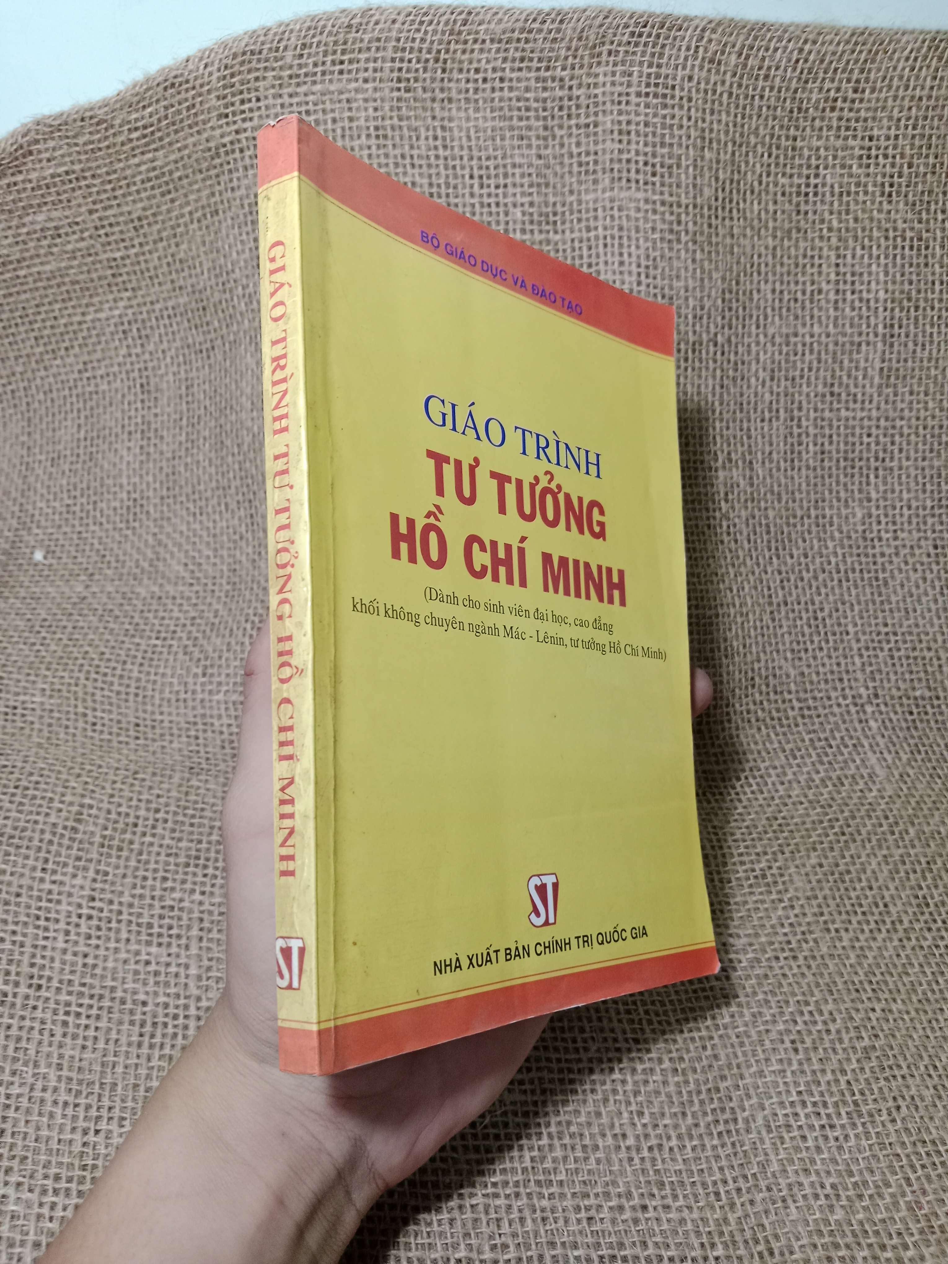 Giáo trình tư tưởng Hồ Chí Minh 2009 mới 60% , gạch chân, có chữ, highlight (Giáo trình đại học - cao đẳng) HCM