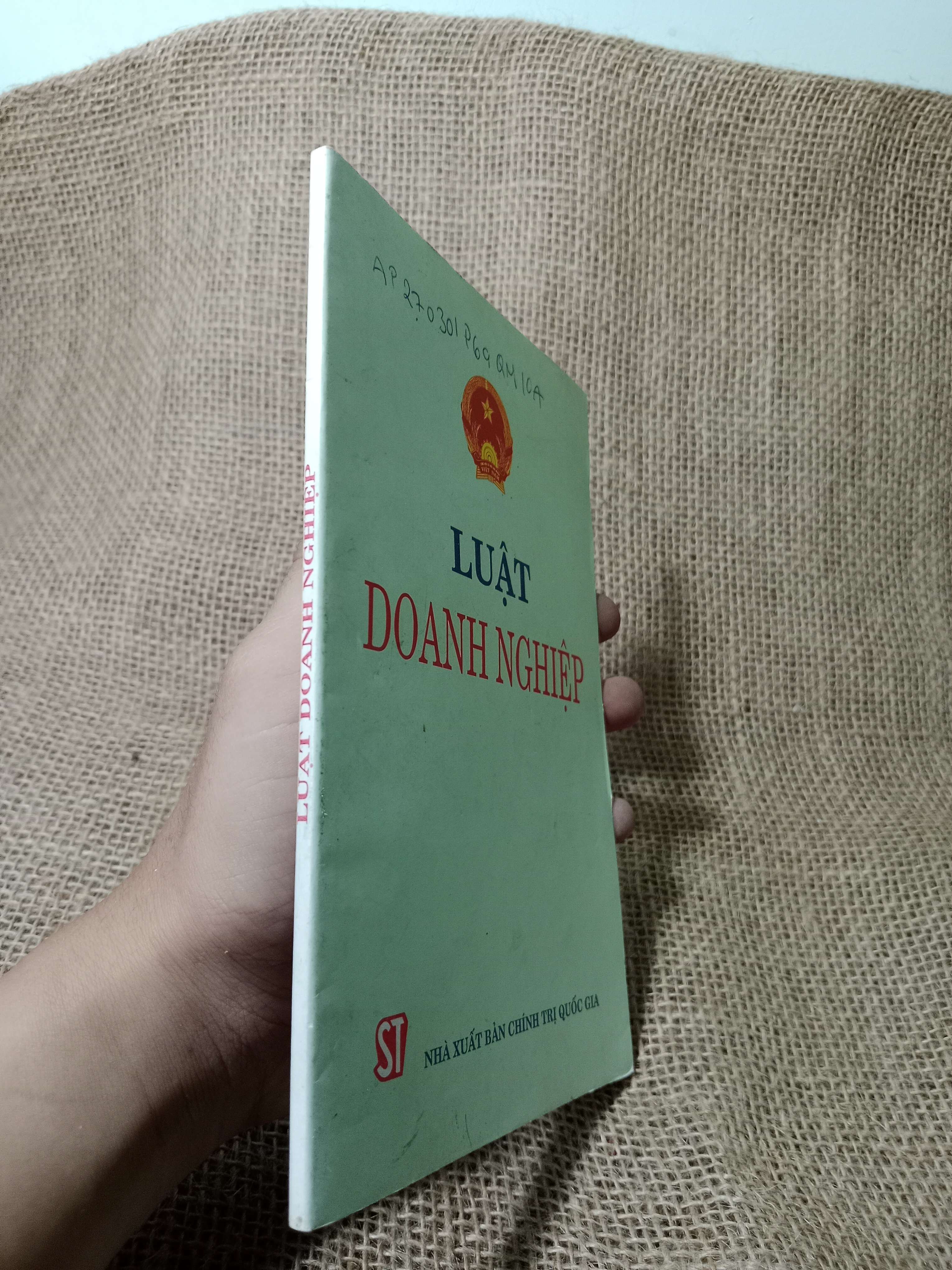 Luật doanh nghiệp 2005 mới 80% (Sách kiến thức tổng hợp) HCM