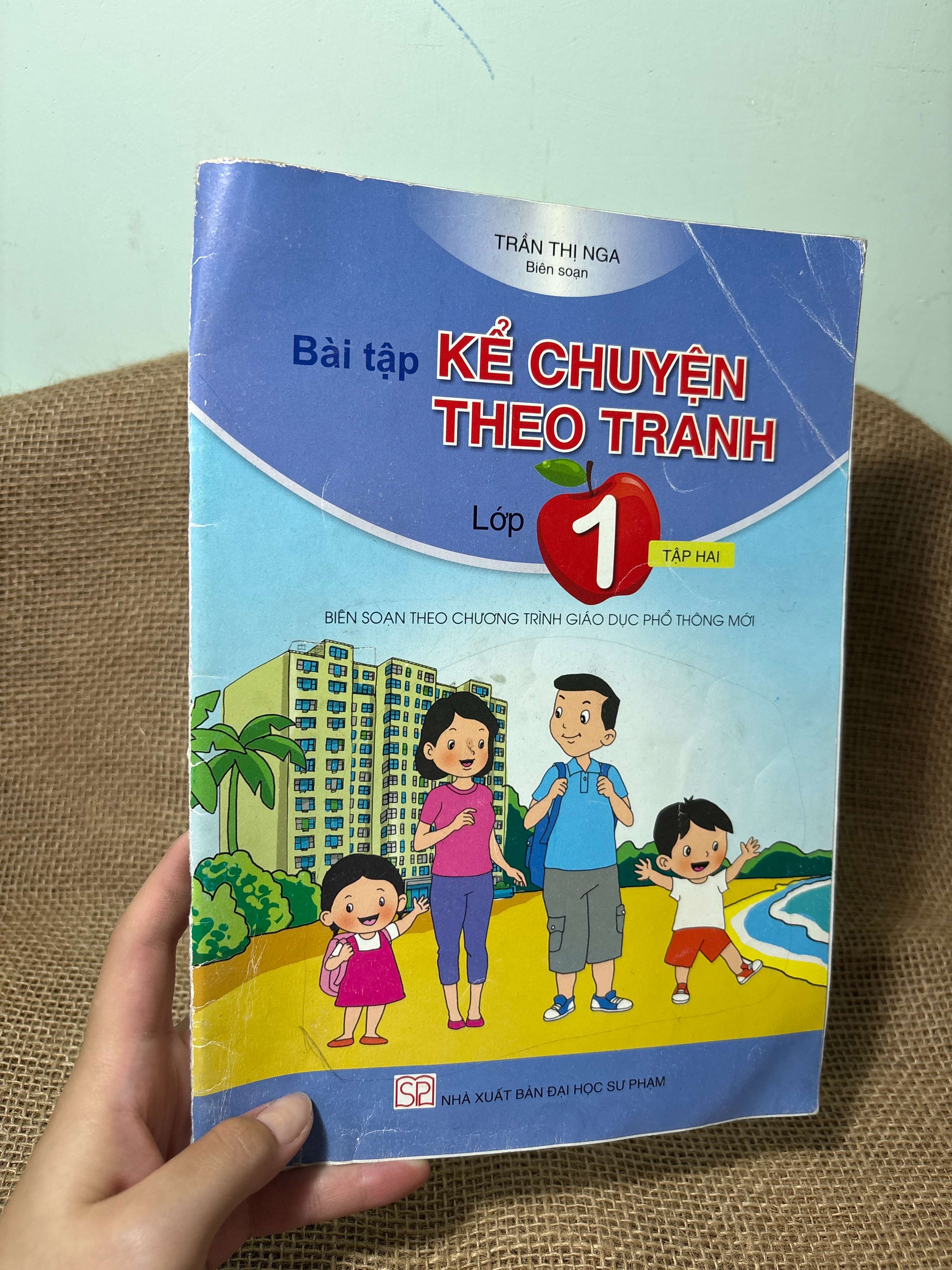 Bài tập kể chuyện theo tranh lớp 1 tập 2 - Trần Thị Nga mới 80% (Sách giáo khoa - giáo trình) HCM