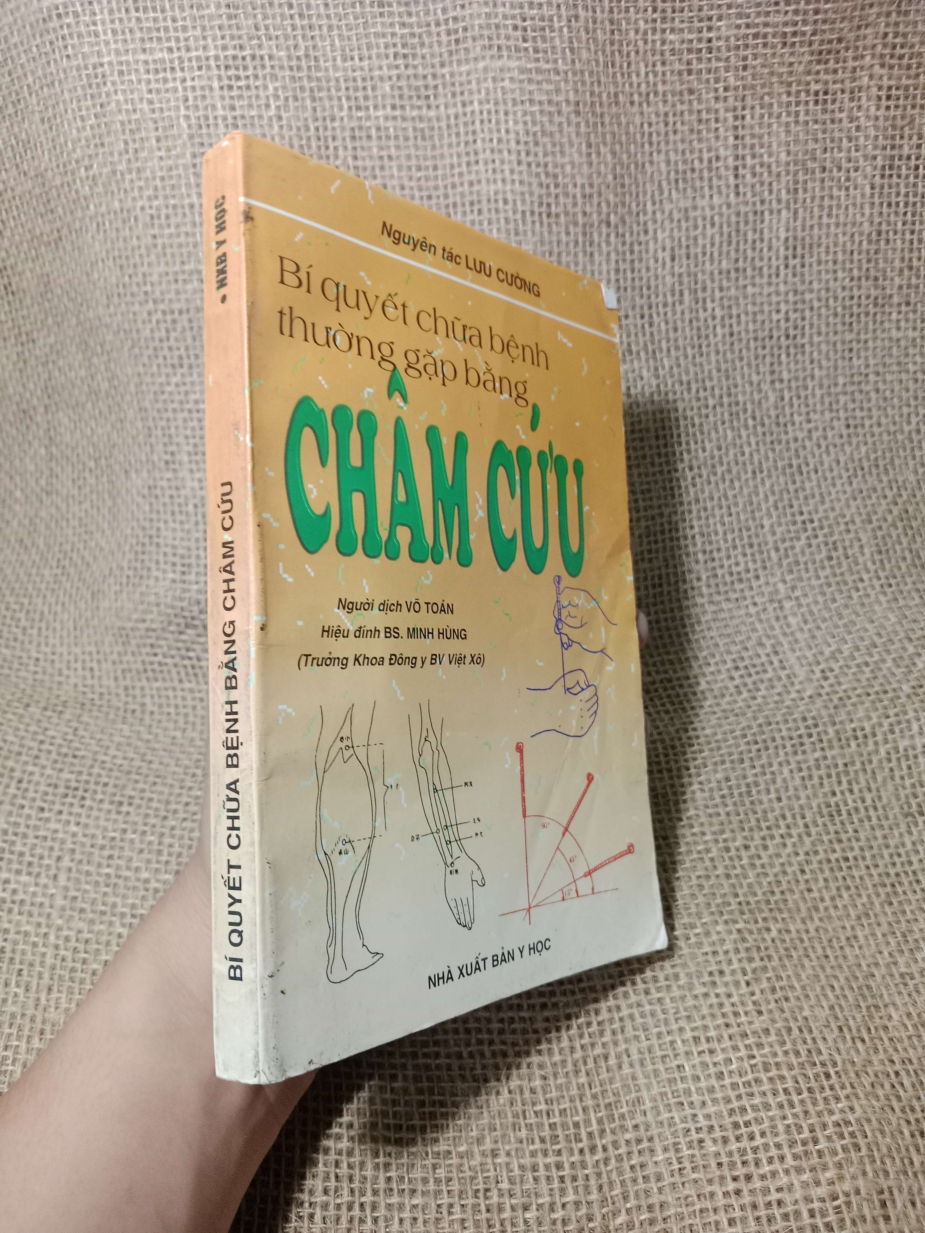 Bí quyết chữa bệnh thường gặp bằng châm cứu - Lưu Cường 2001 mới 70% , có chữ (Sách Y học - Sức khỏe - Thể thao) HCM
