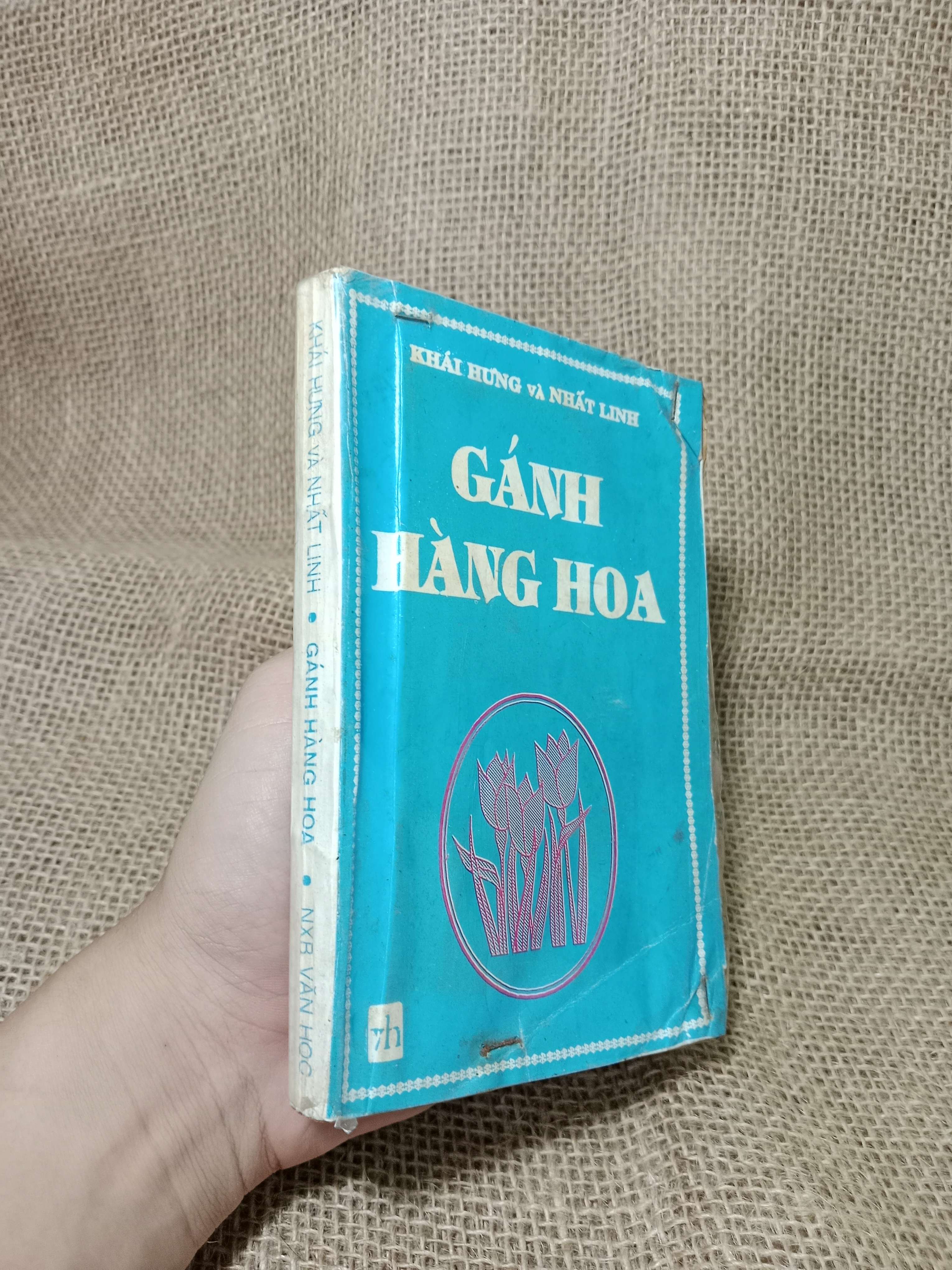 Gánh hàng hoa - Khải Hưng, Nhất Linh 1994 mới 80% (Sách văn học) HLSC