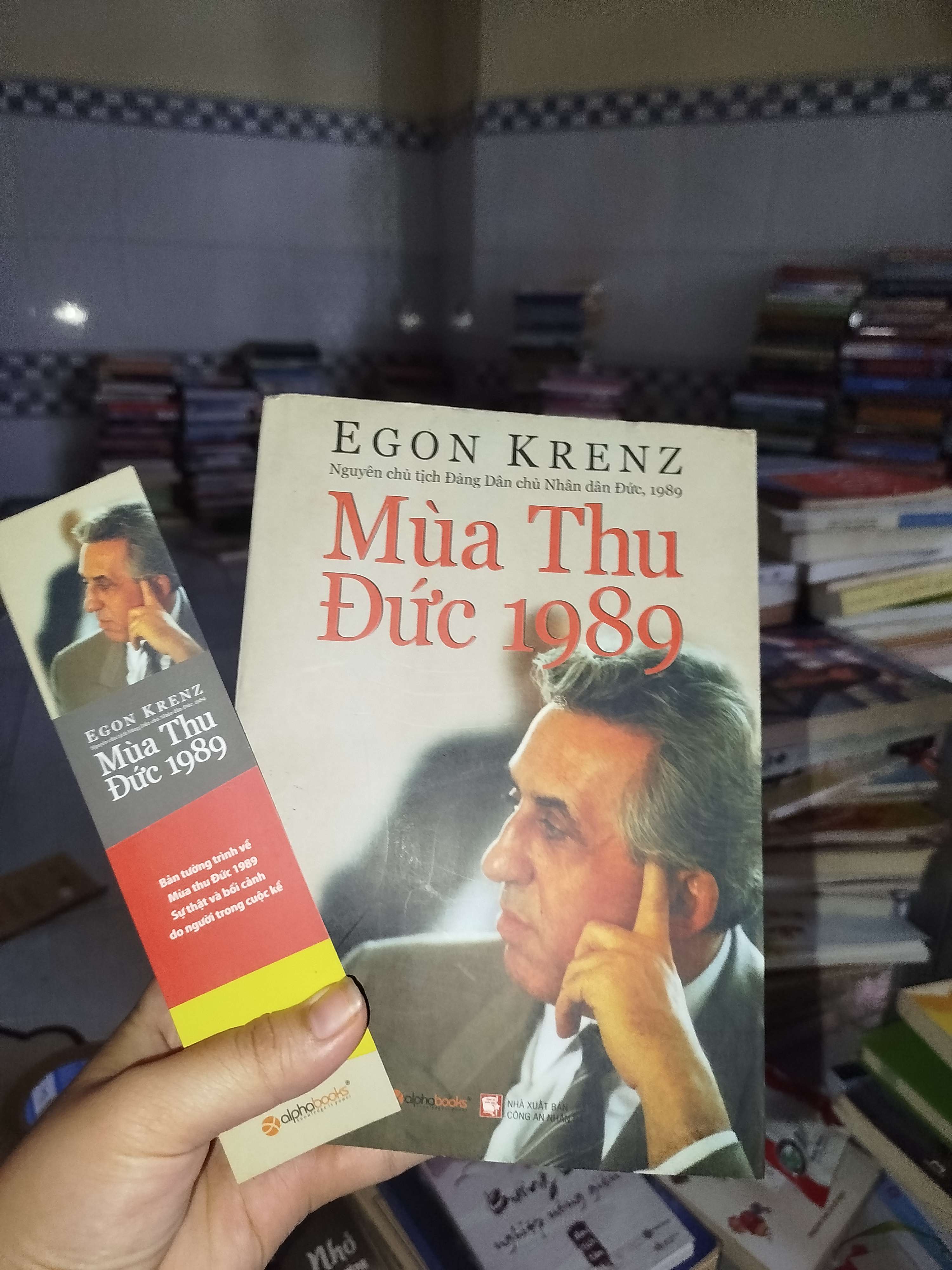 Mùa thu nước Đức - Egon Krenz mới 80% (Sách chính trị - pháp lý) GZB