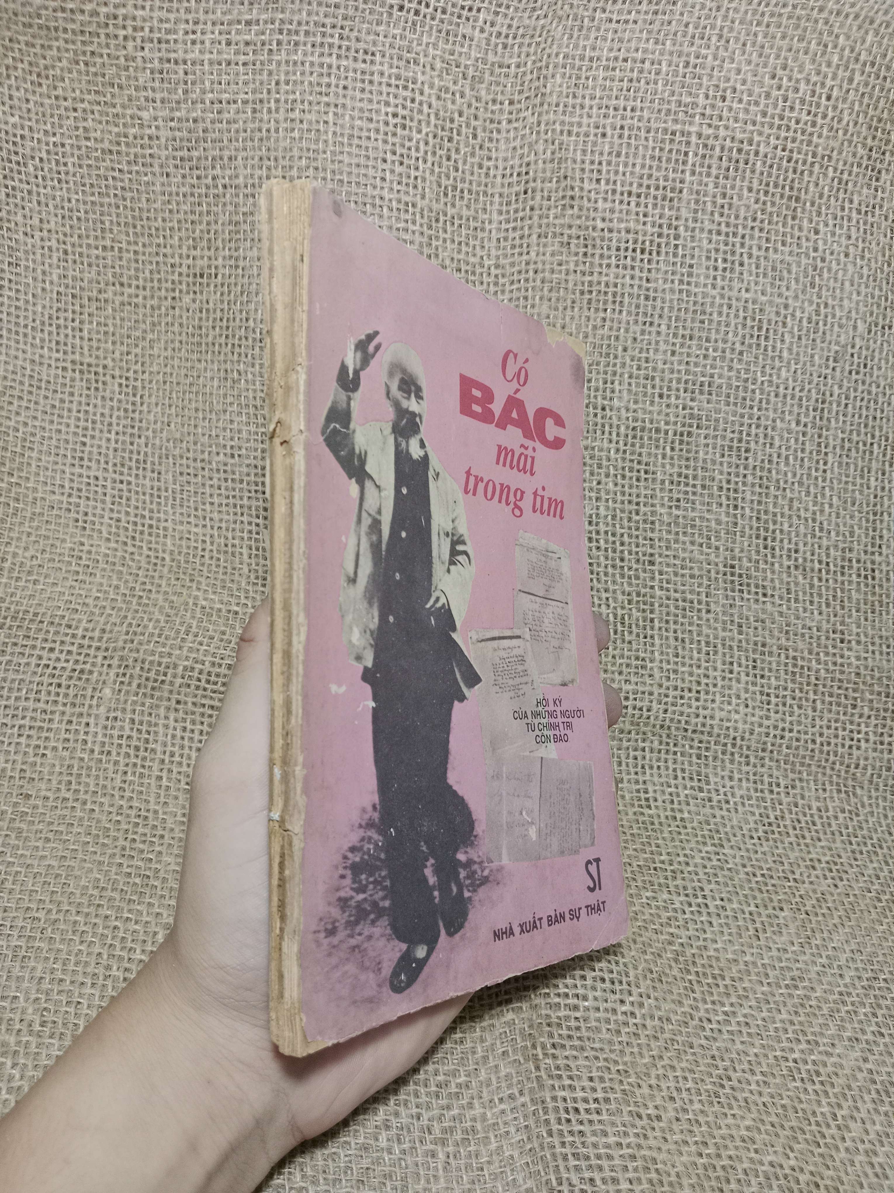 Có Bác mãi trong tim 1990 mới 70% (Sách văn học) HLSC