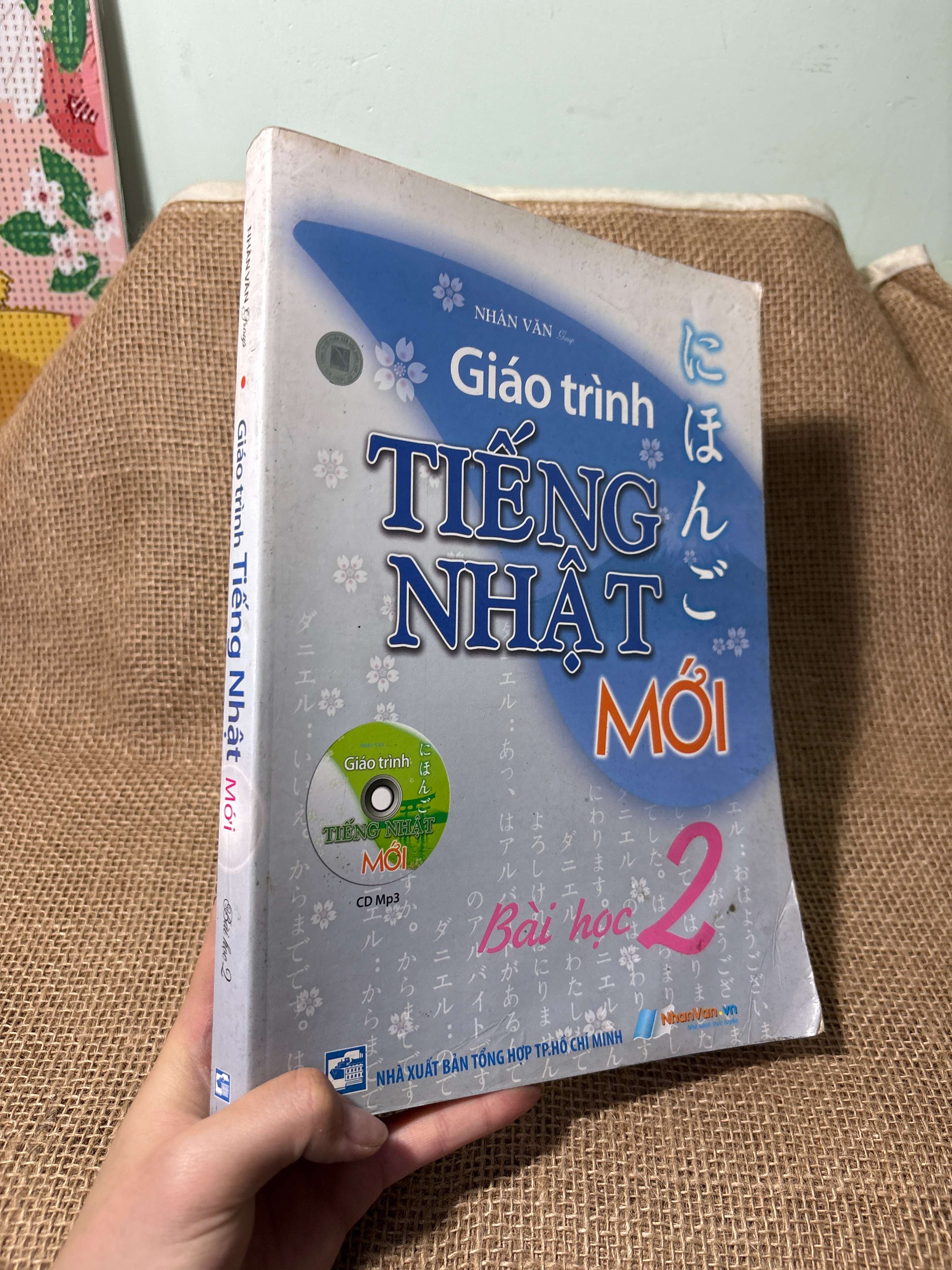 Giáo trình tiếng Nhật mới bài học 2 2010 mới 80% (Sách học tiếng Nhật) HLSC