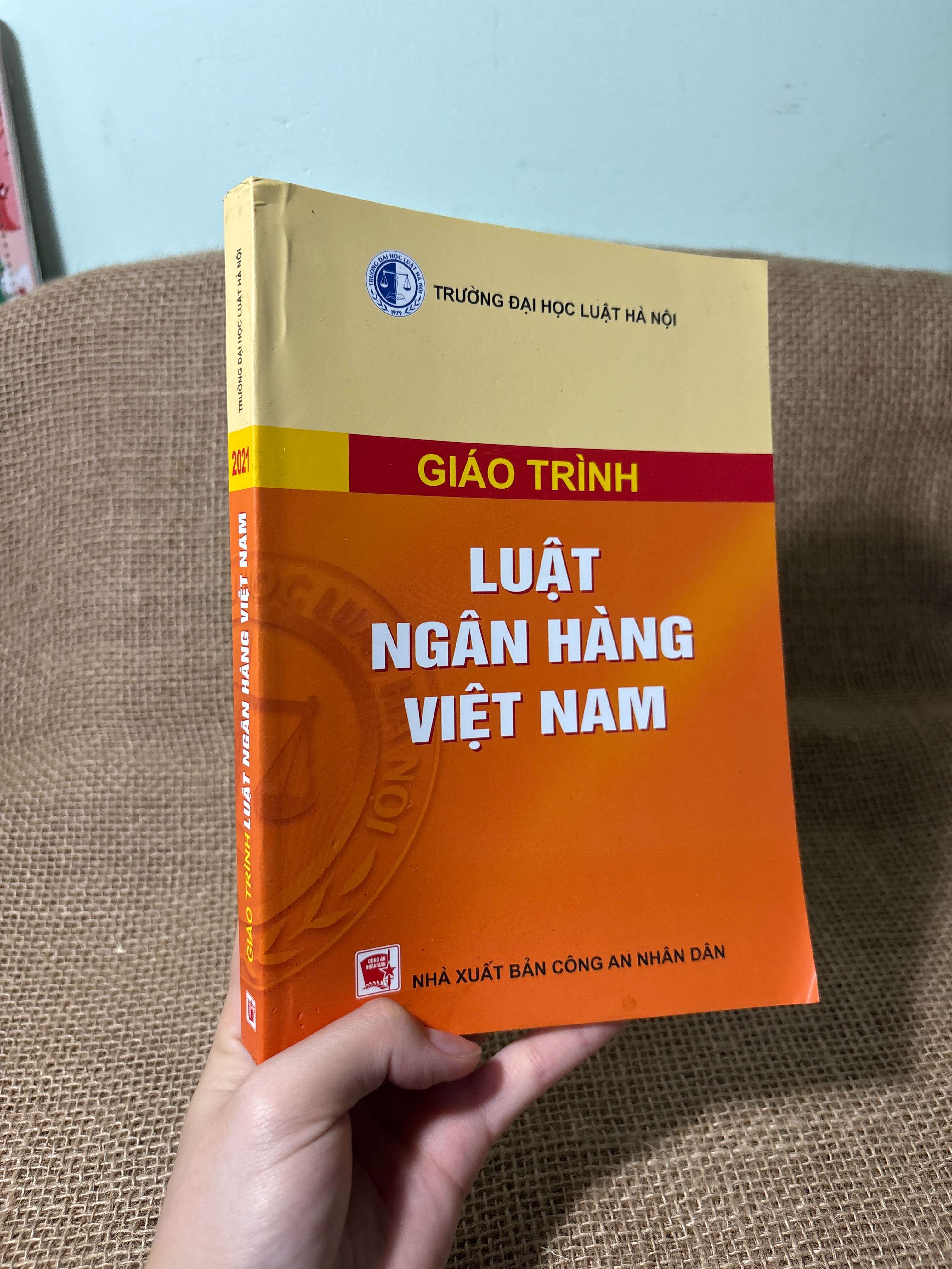Giáo trình luật ngân hàng Việt Nam 2021 mới 80% (Giáo trình đại học - cao đẳng) HLSC