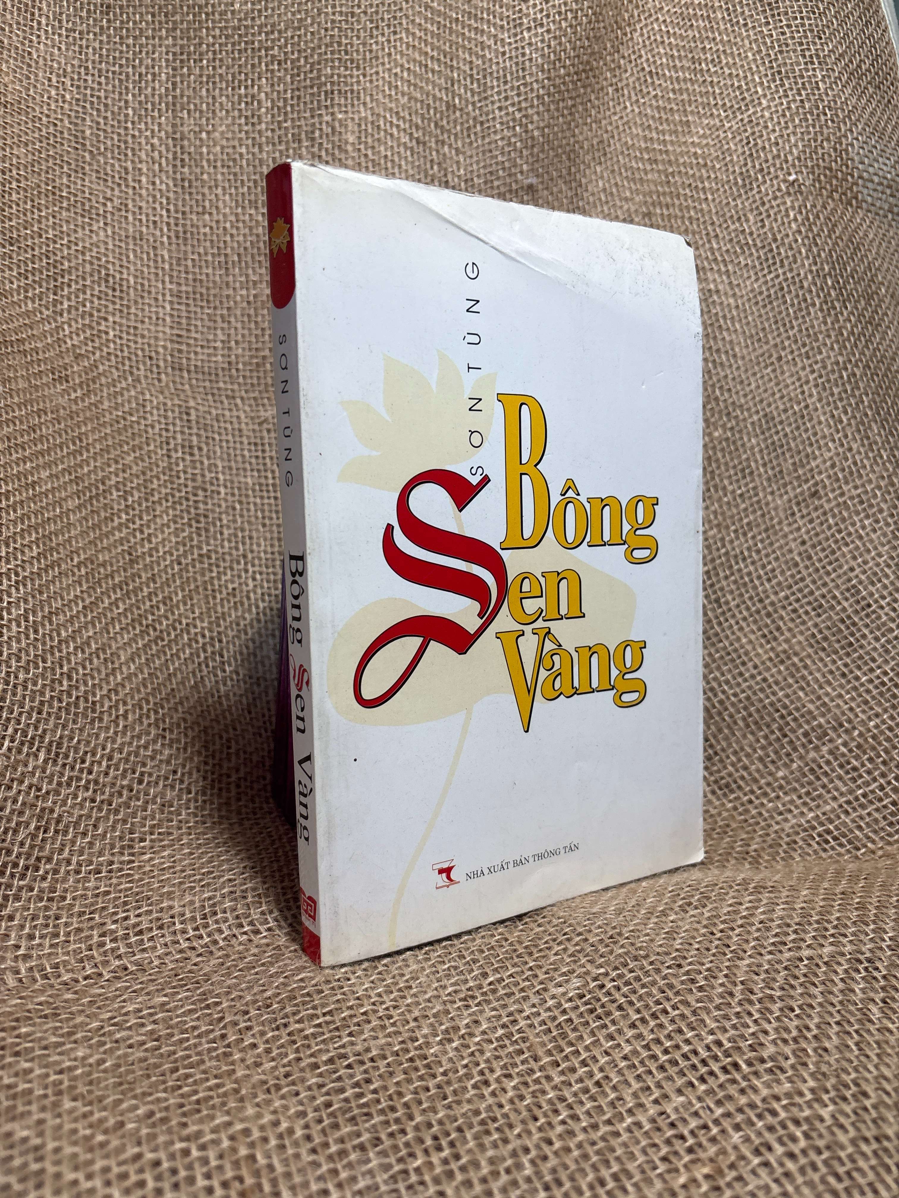 Bông sen vàng - Sơn Tùng 2007 mới 80% (Sách văn học) HCM
