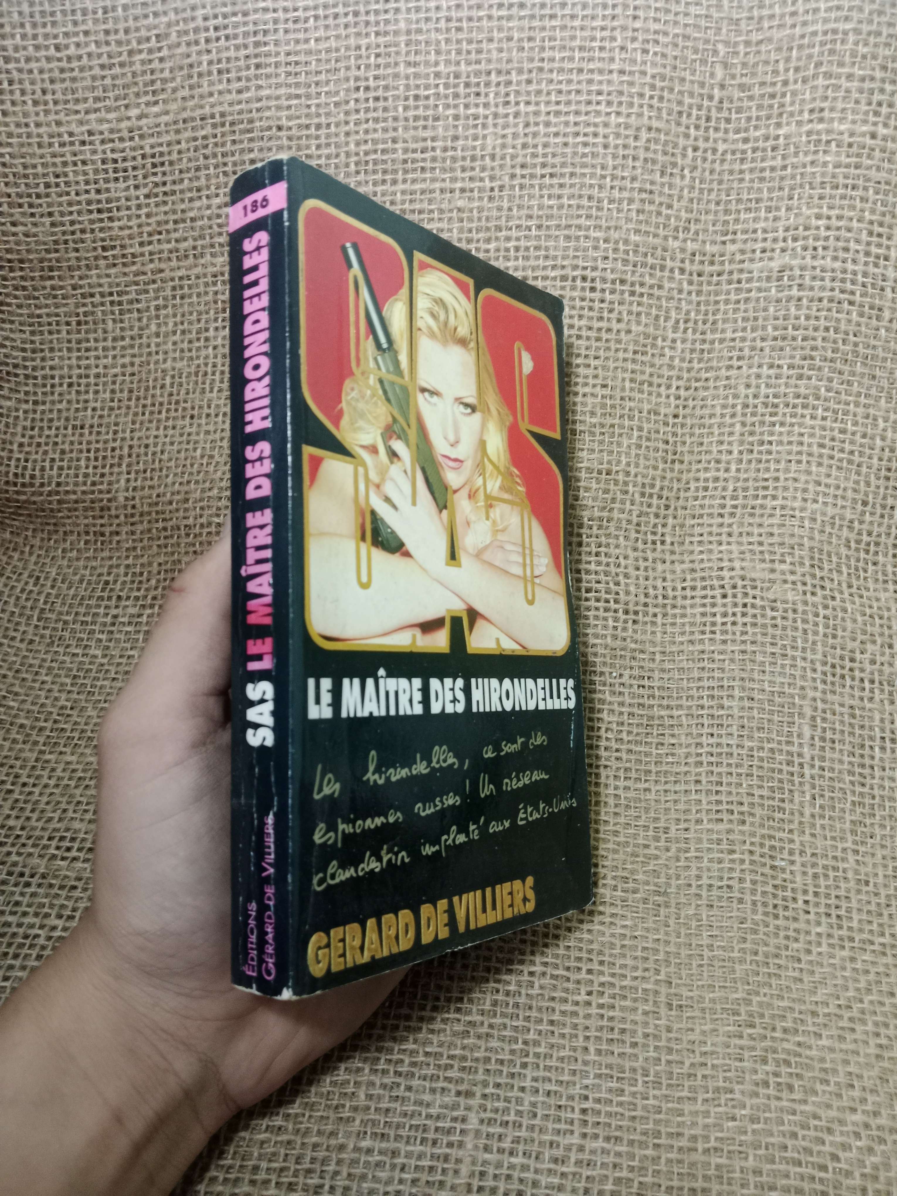 SAS le maitre des hirondelles - Gerard De Villiers 2011 mới 70%, tróc gáy (Sách ngoại) HLSC