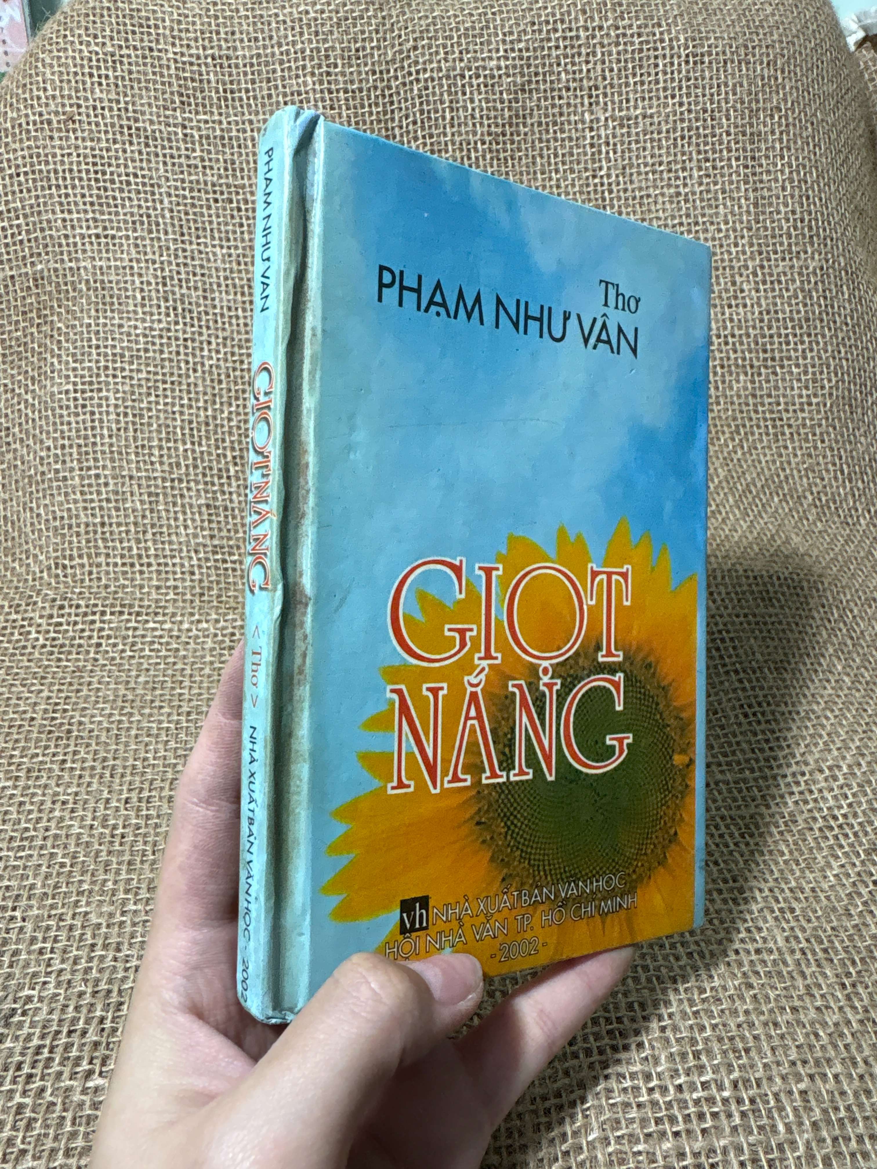 Giọt nắng - Phạm Như Vân 2002 bìa cứng mới 80% (thơ - ca dao - tục ngữ) HLSC