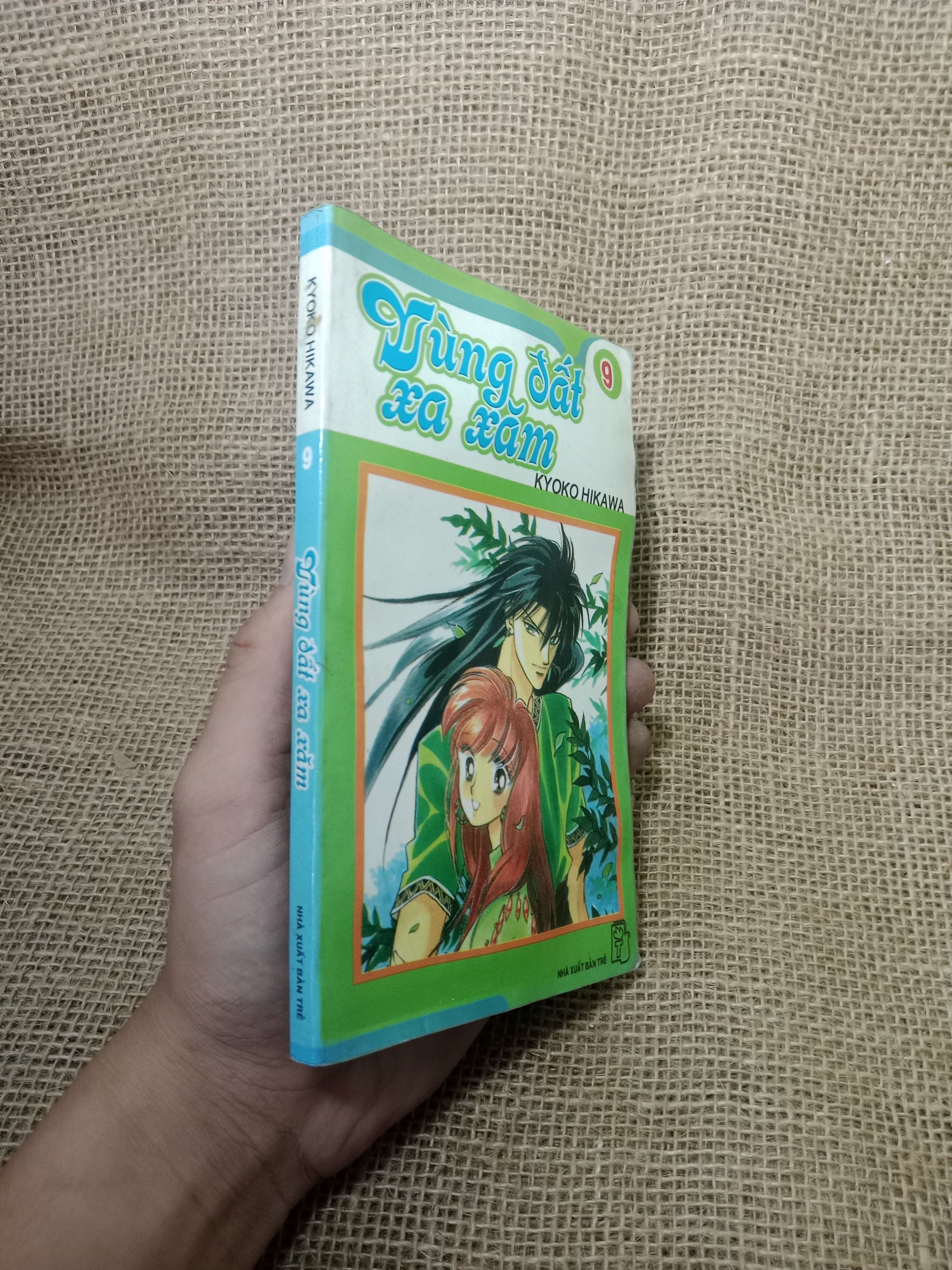 Vùng đất xa xăm tập 9 - Kyoko Hikawa 2006 mới 80% (Truyện tranh ) HLSC