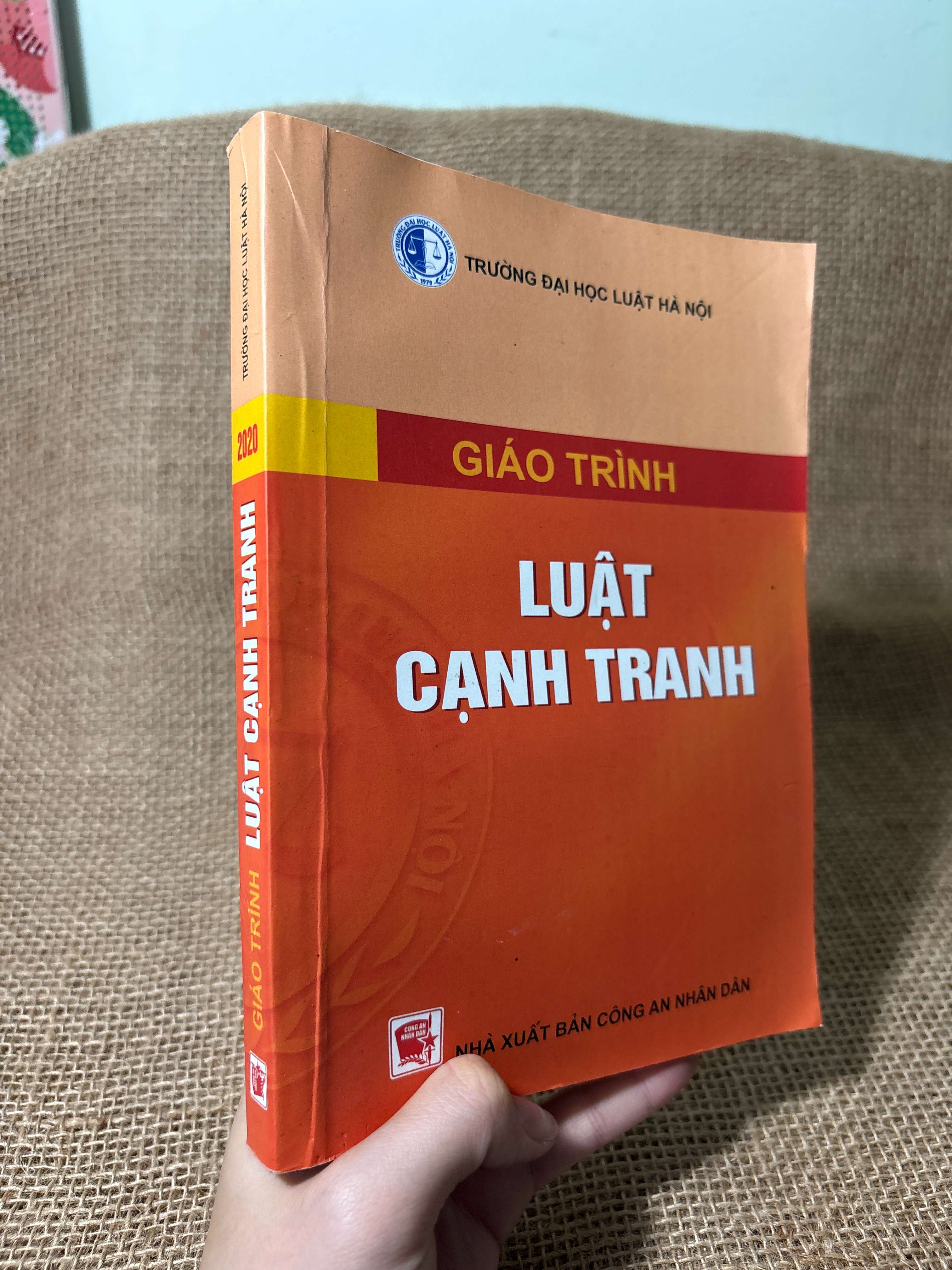 Giáo trình luật cạnh tranh 2020 mới 70%, highlight (Giáo trình đại học - cao đẳng) HLSC