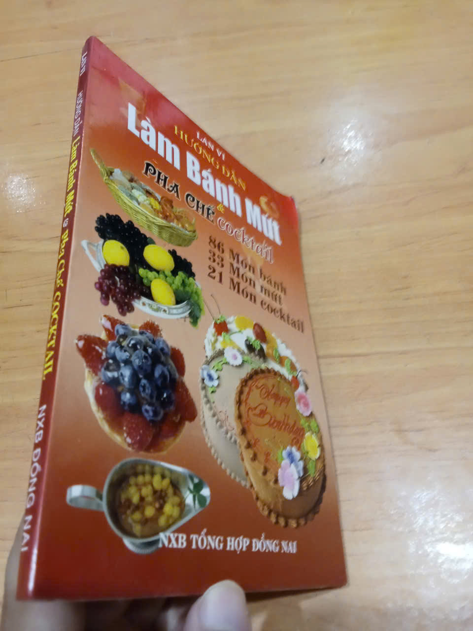 Hướng Dẫn Làm Bánh Mứt & Pha Chế Cocktail - Lan Vi 2003 mới 80% (Sách kiến thức tổng hợp) HCM (MVB)