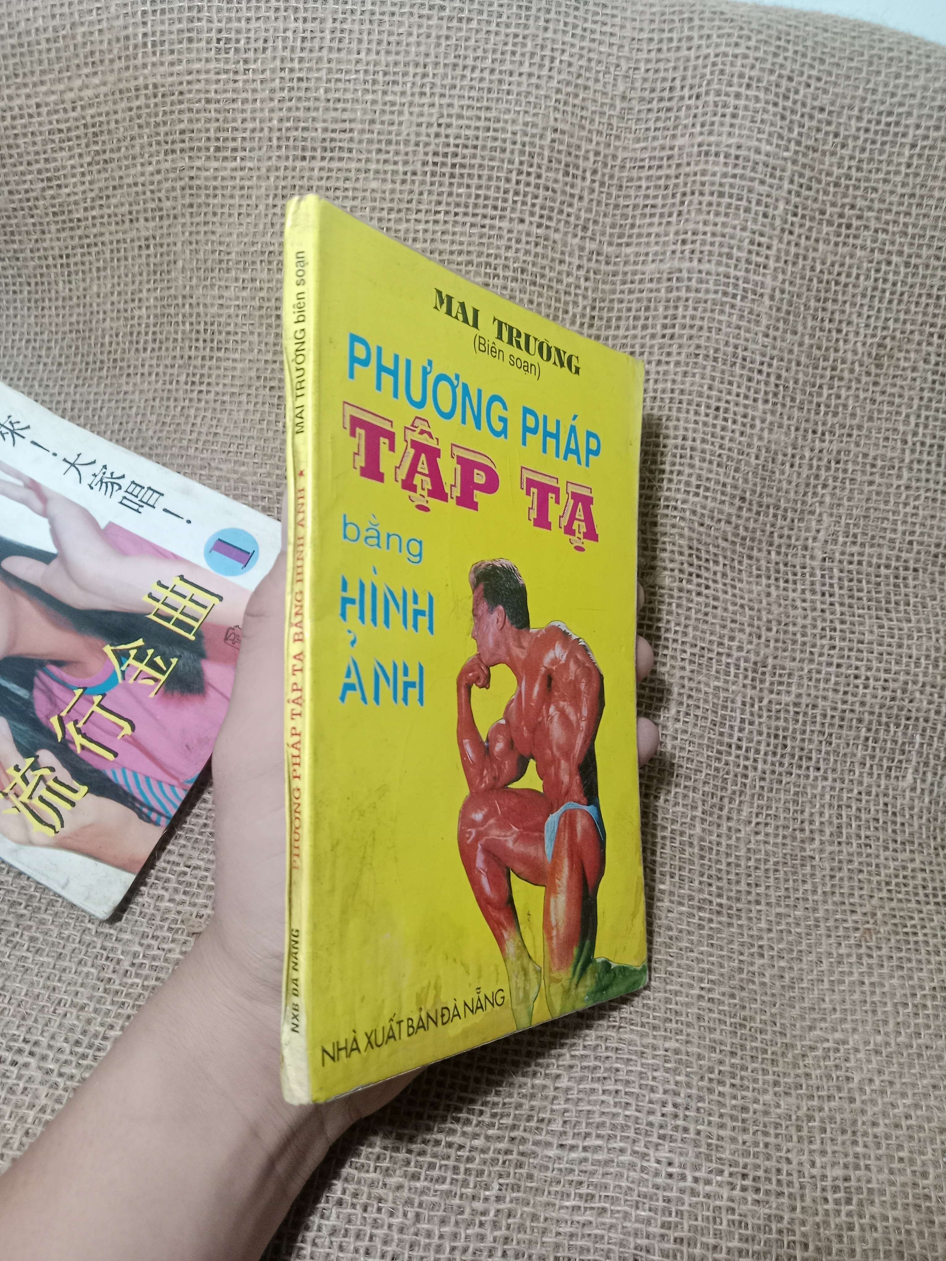 Phương pháp tập tạ bằng hình ảnh - Mai Trường 1994 mới 80% (Sách Y học - Sức khỏe - Thể thao) HLSC