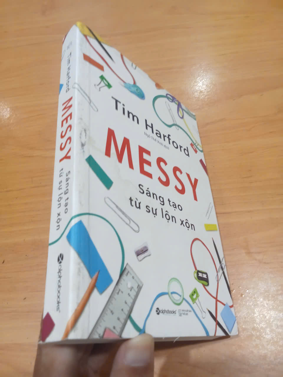 Messy - Sáng tạo từ sự lộn xộn - Tim Harford mới 80% (Sách kỹ năng) HCM (MVB)